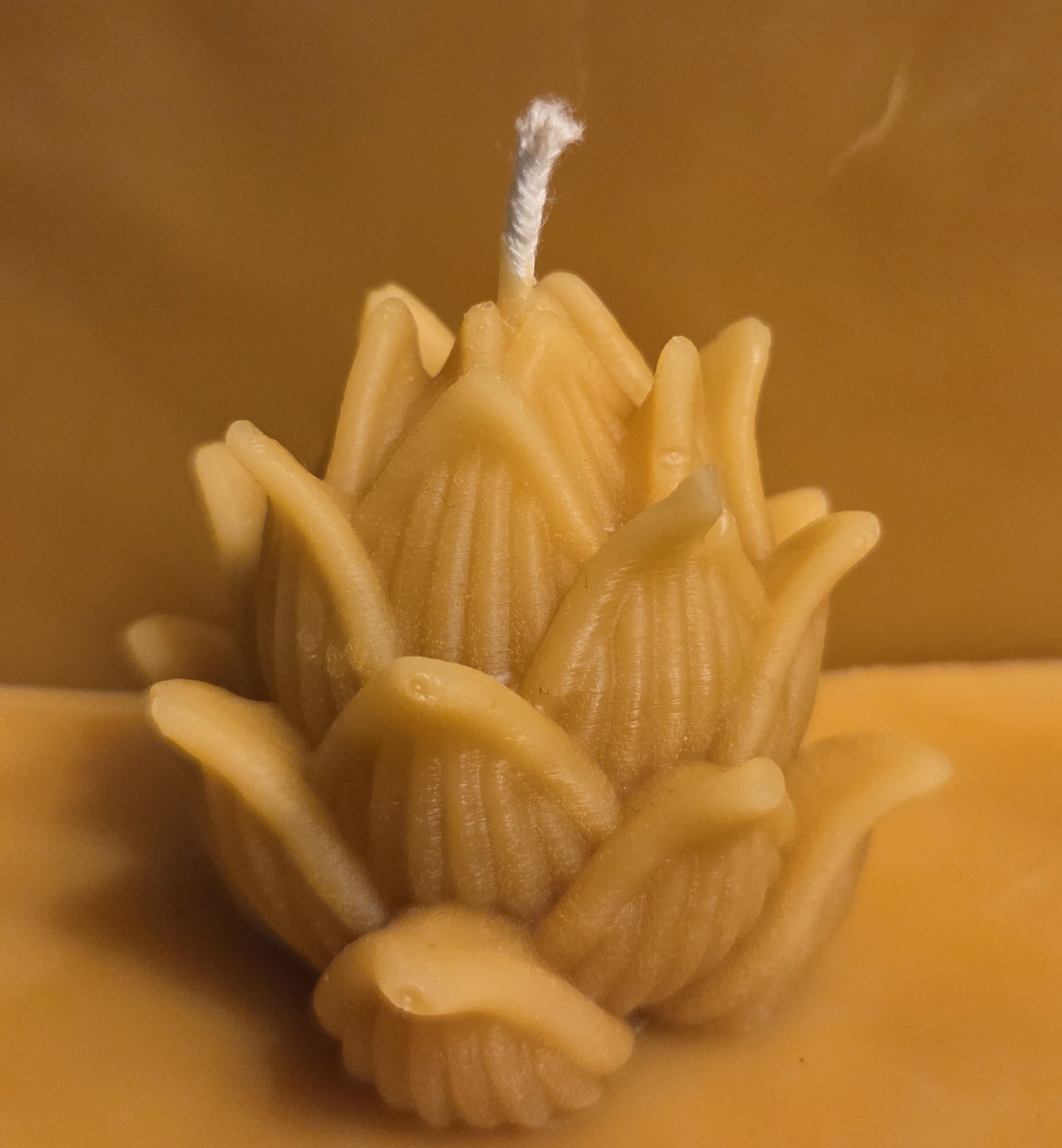 Beeswax Lotus Candle