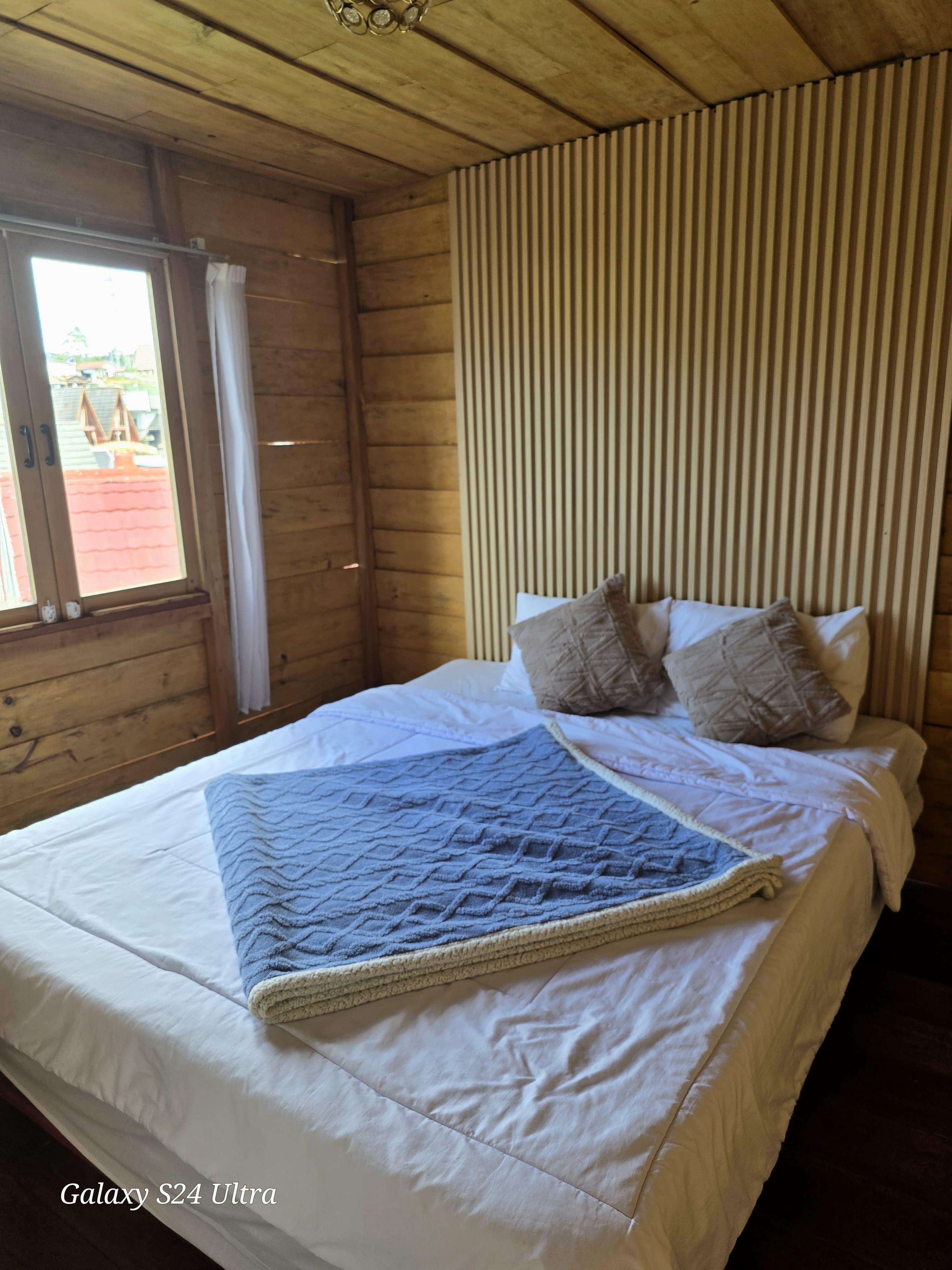 Cabin RAT House