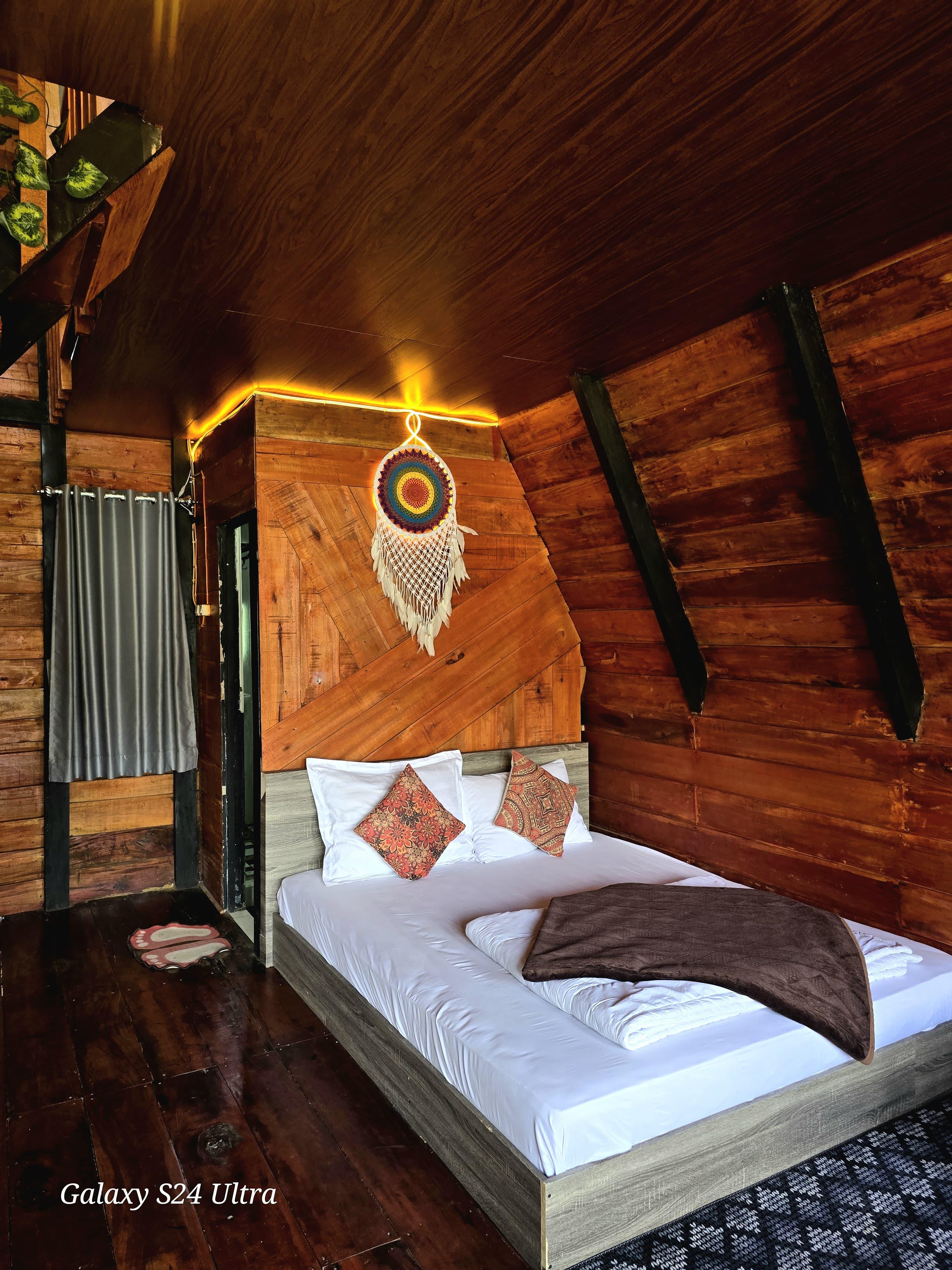 Cabin Nur