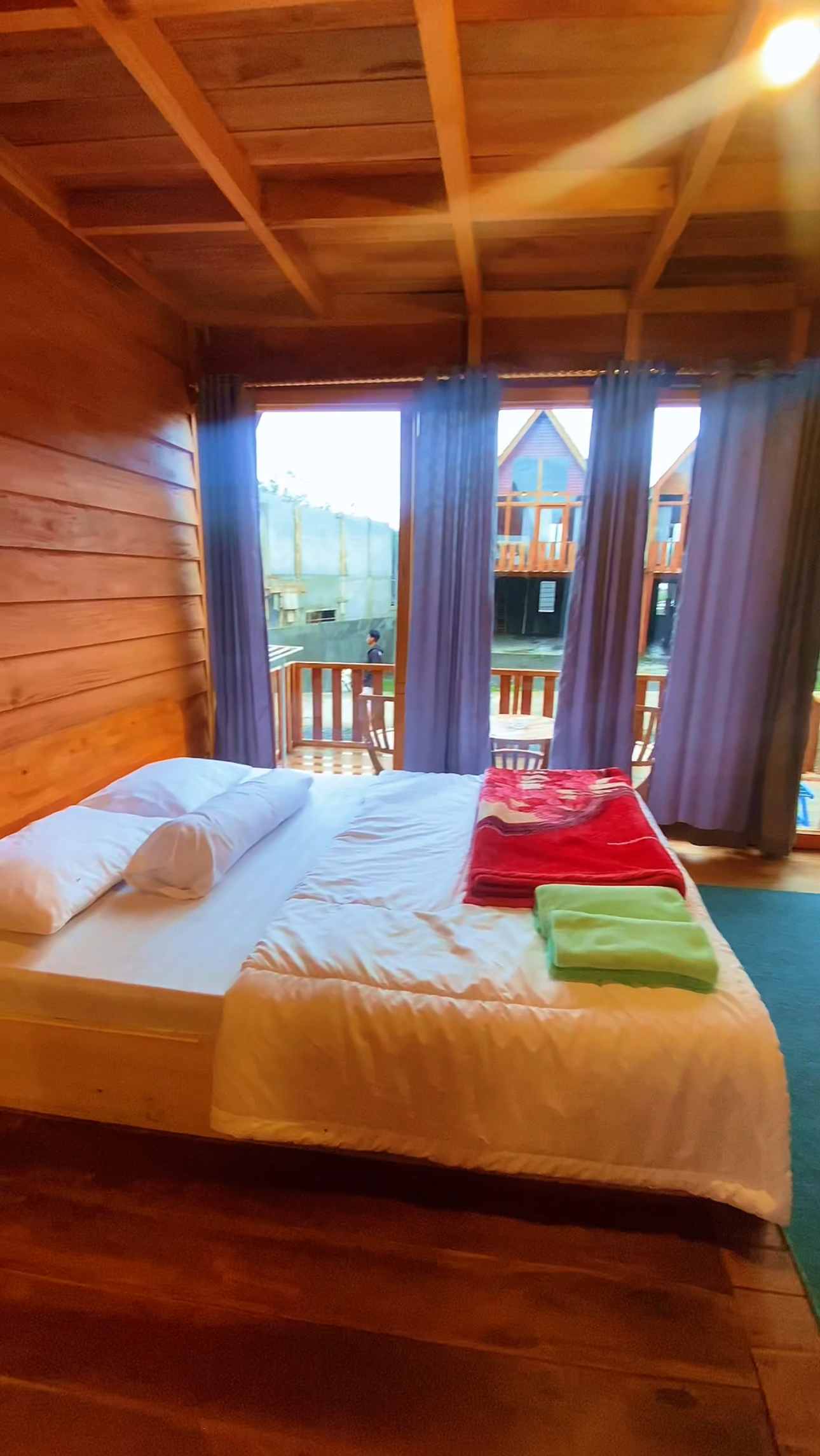 Cabin Nur 1
