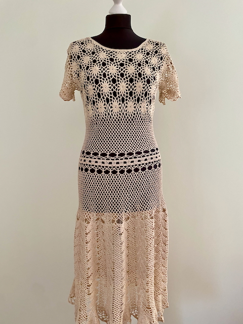 Kreminė boho stiliaus suknelė