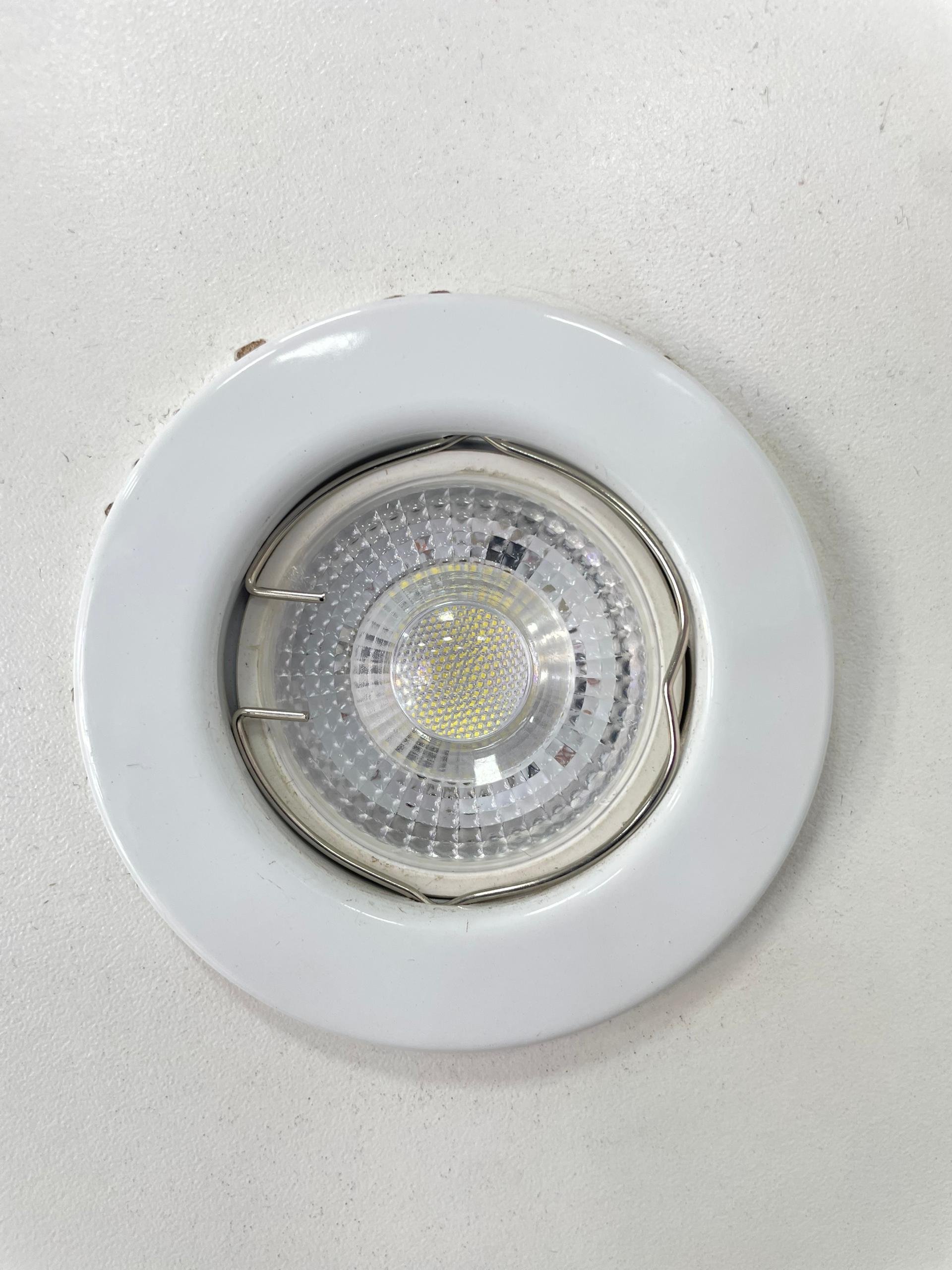501WH- RECESSED DOWNLIGHT