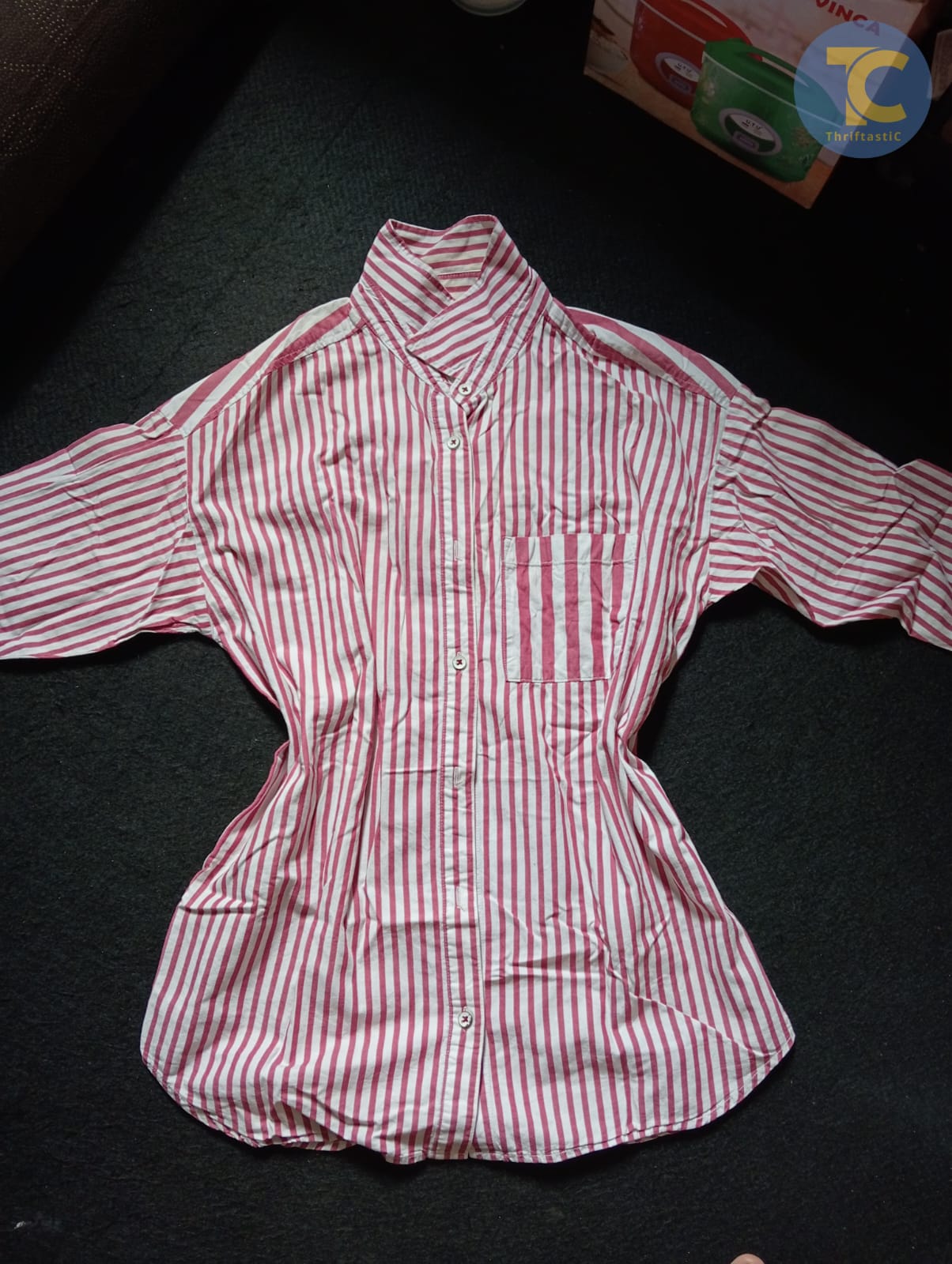 Kemeja salur merah putih