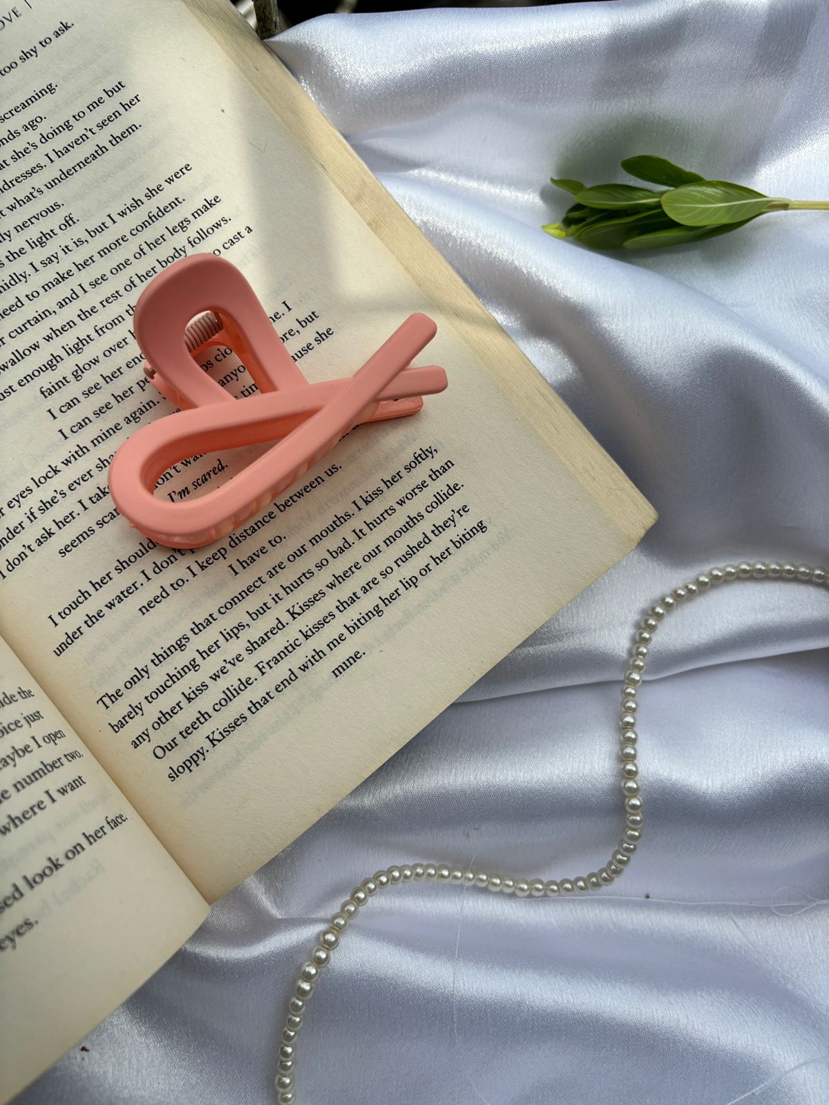 Pinkilicious Claw clip 