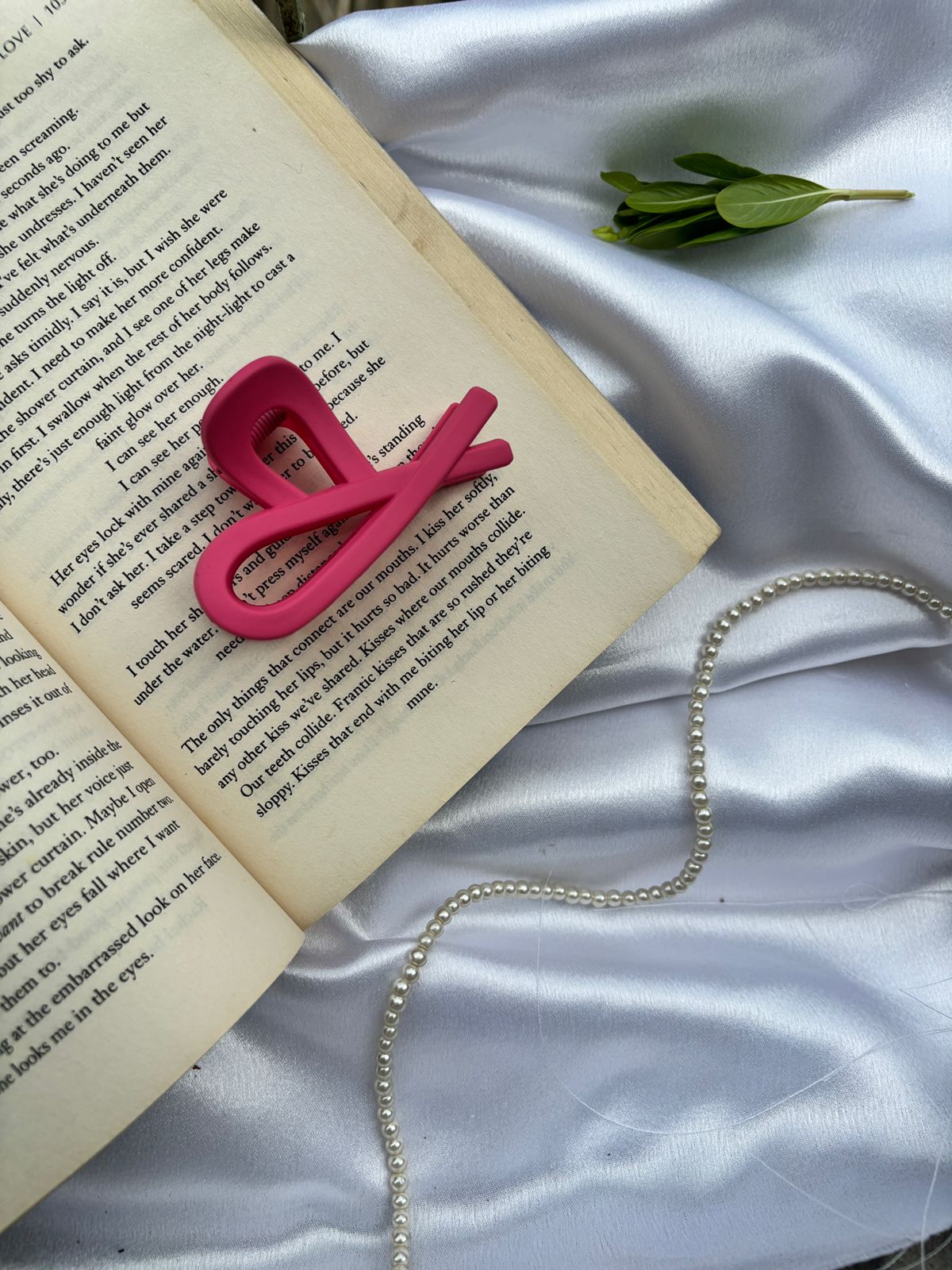 Pinkilicious Claw clip 