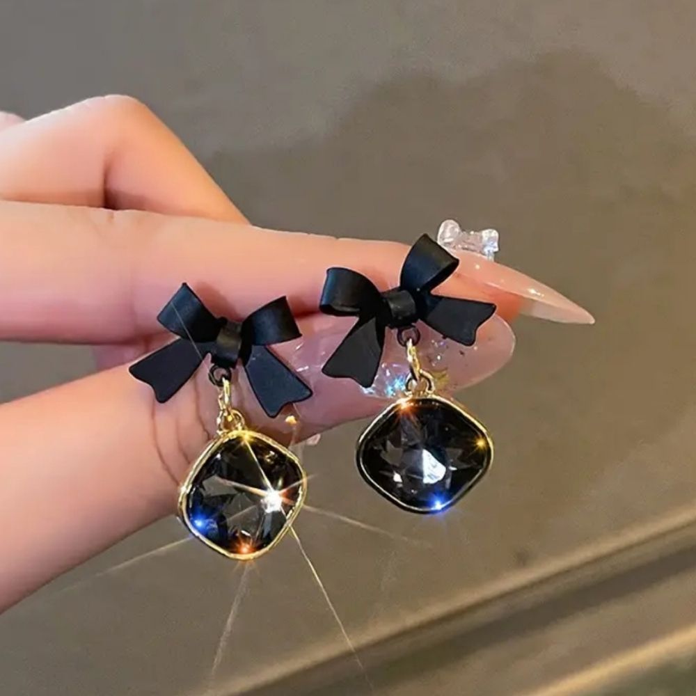 black bow korean earring 