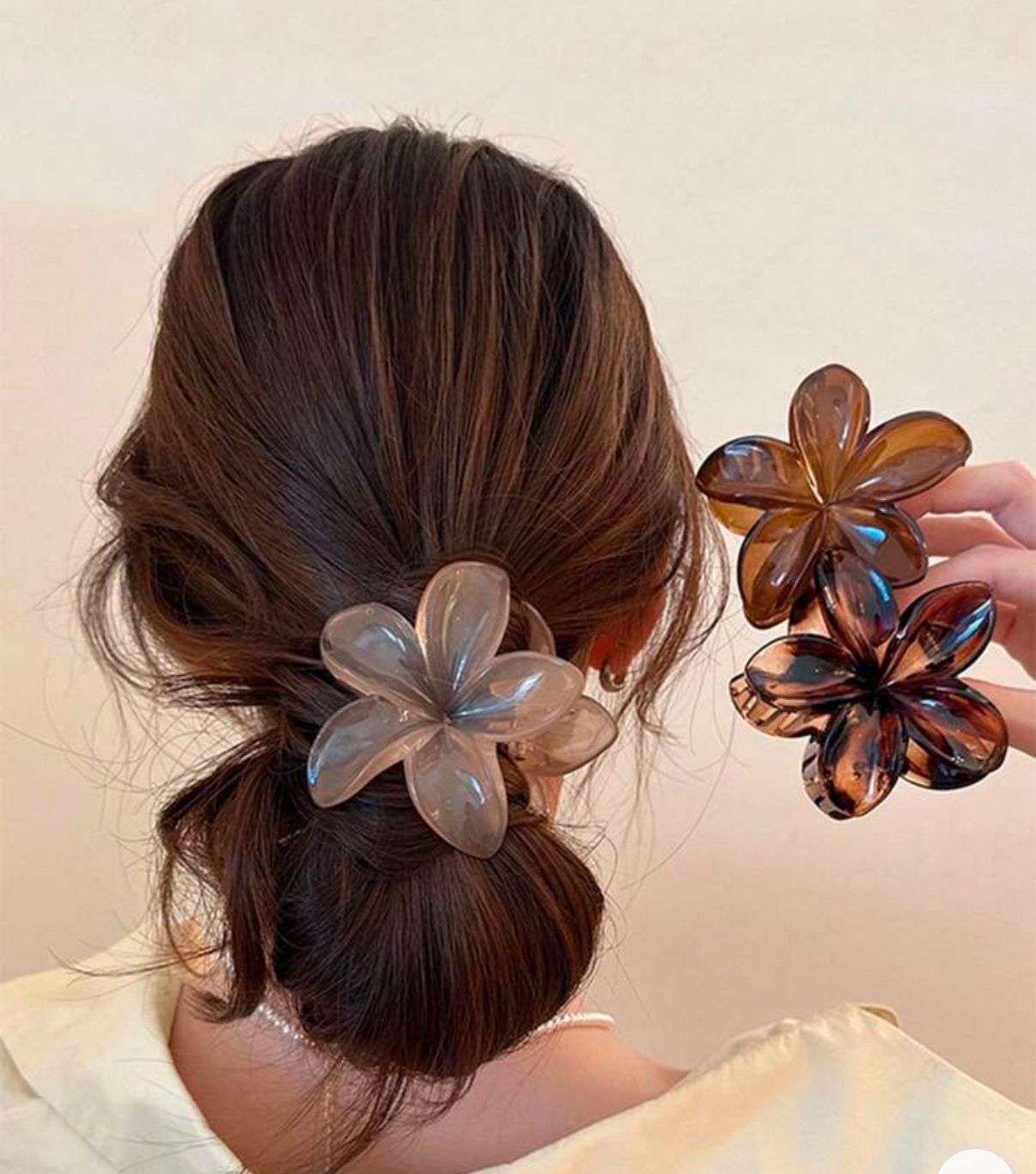 Crystal flower claw clip