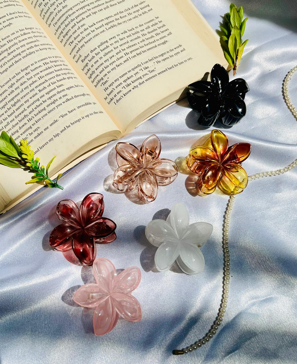 Crystal flower claw clip