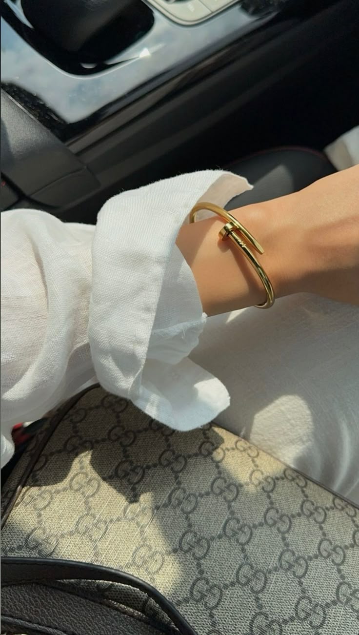 Elegant Nail Style Cuff Bracelet