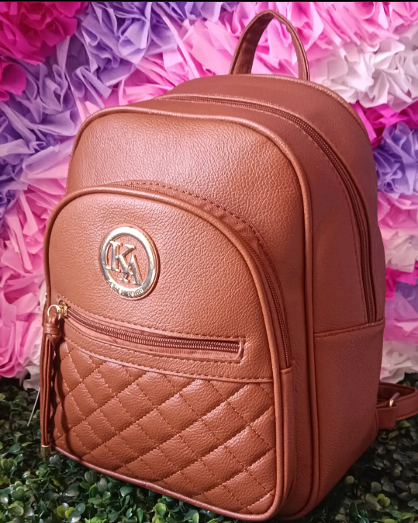 Mochila de cuero marrón