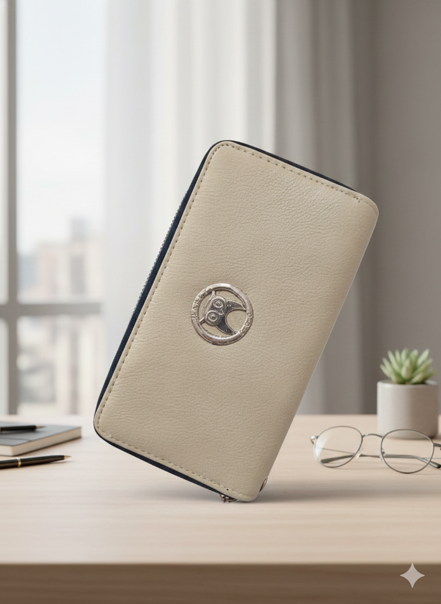 Cartera de piel beige