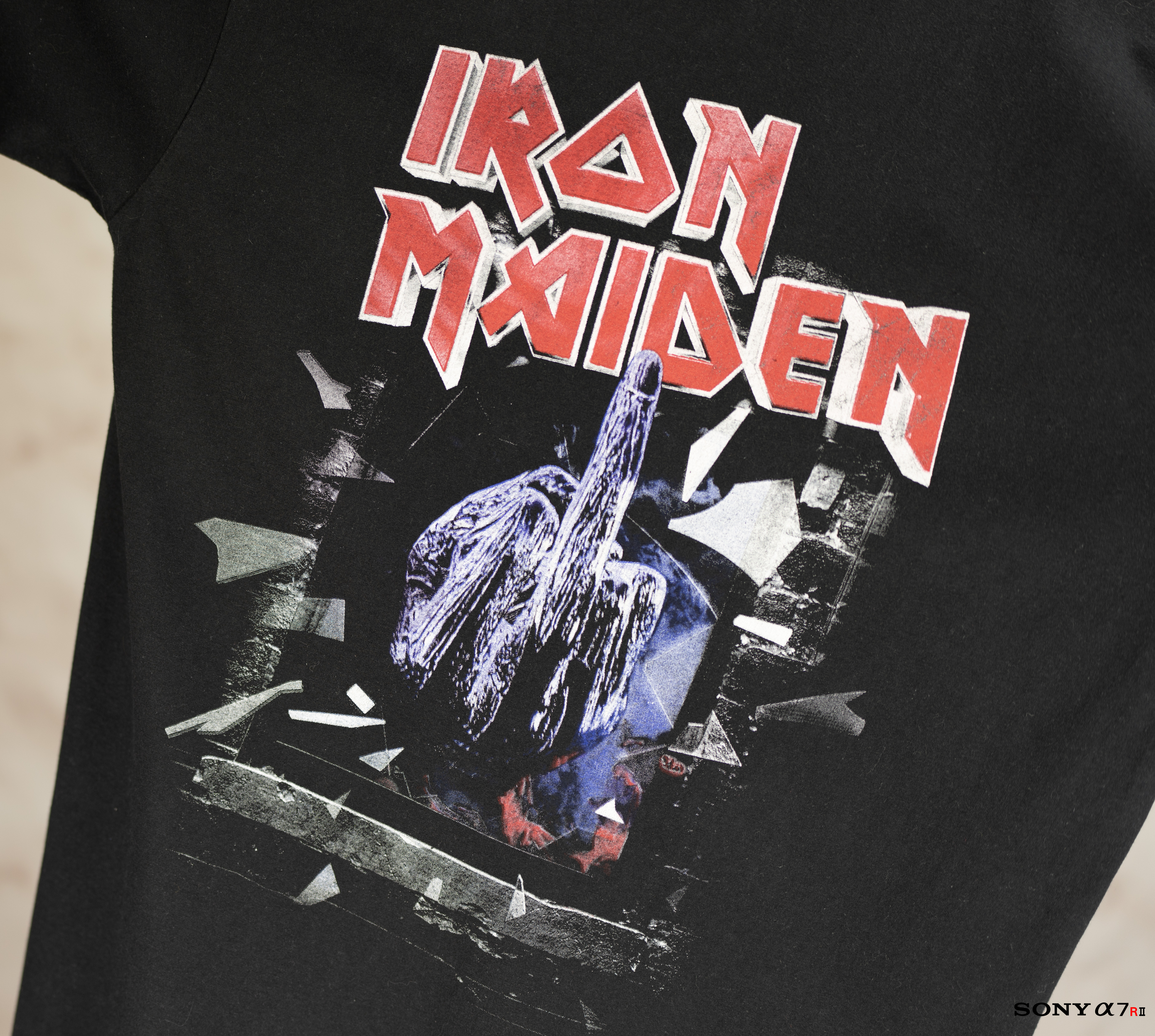 IRON MAIDEN - MIDDLE FINGER 00's