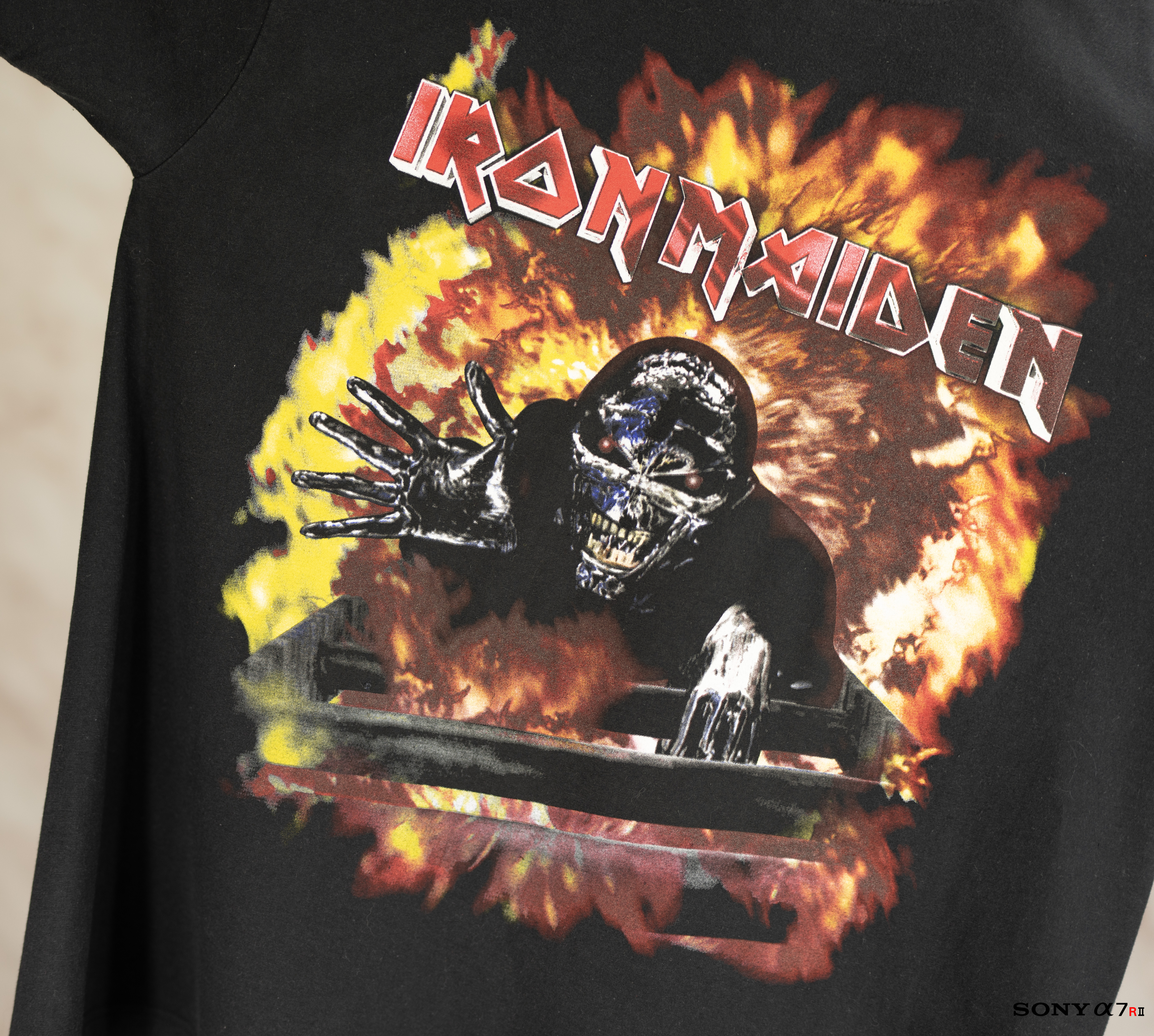 IRON MAIDEN - MIDDLE FINGER 00's