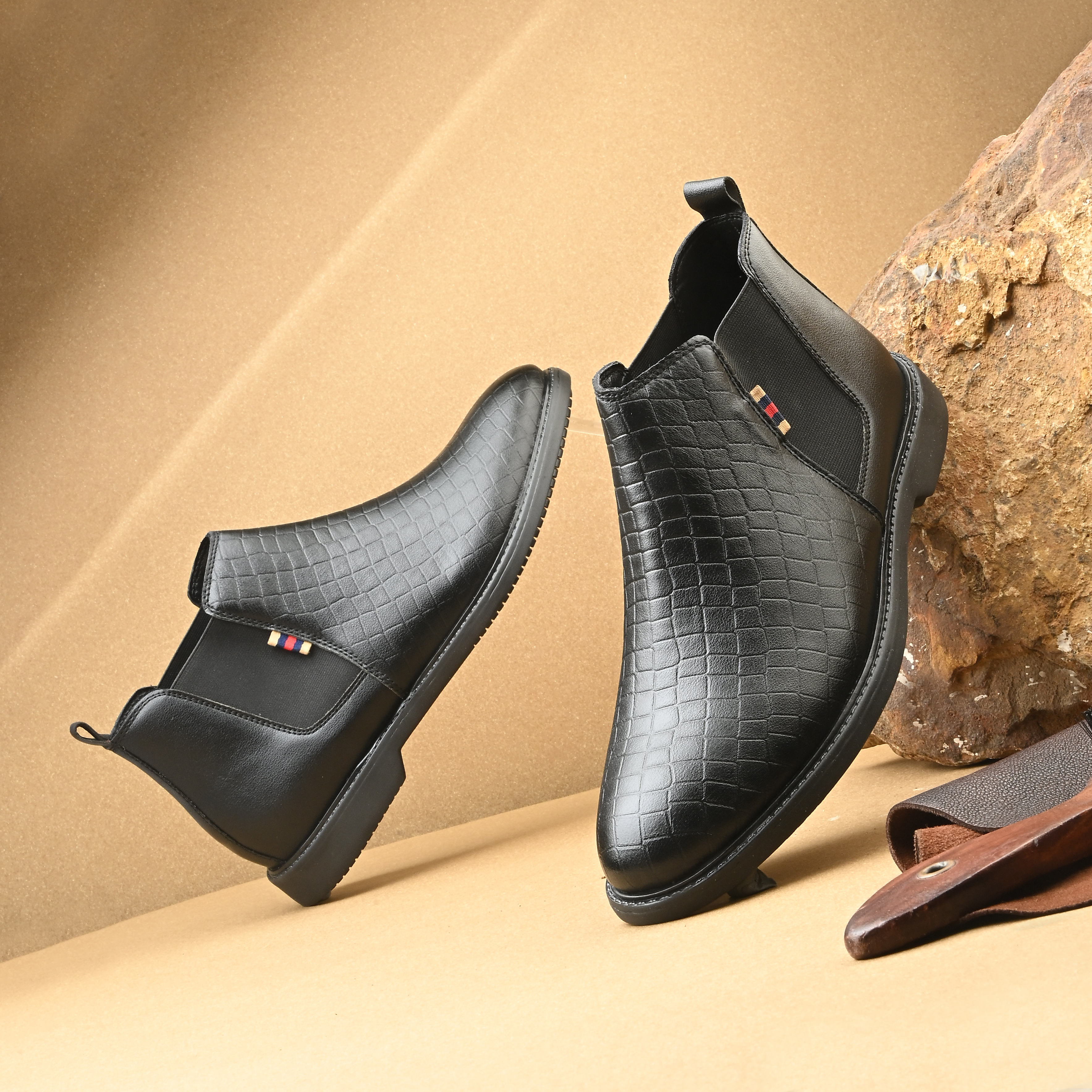 CROCODILE CHELSEA BOOTS