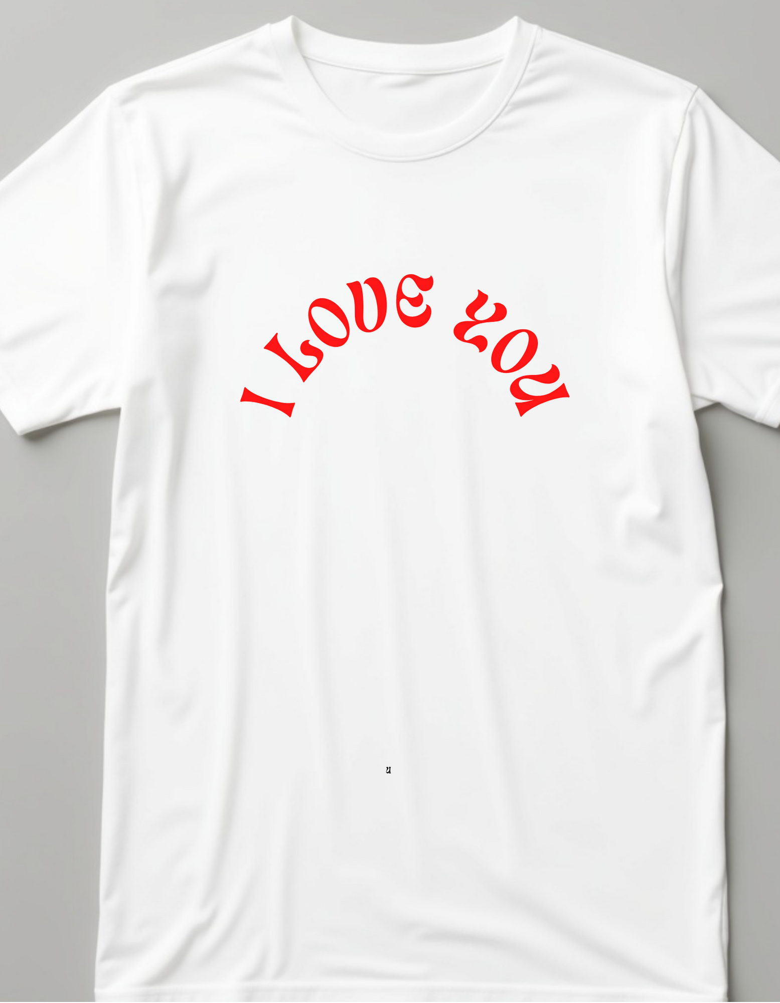Playera con la frase I Love You estilo retro en letras rojas