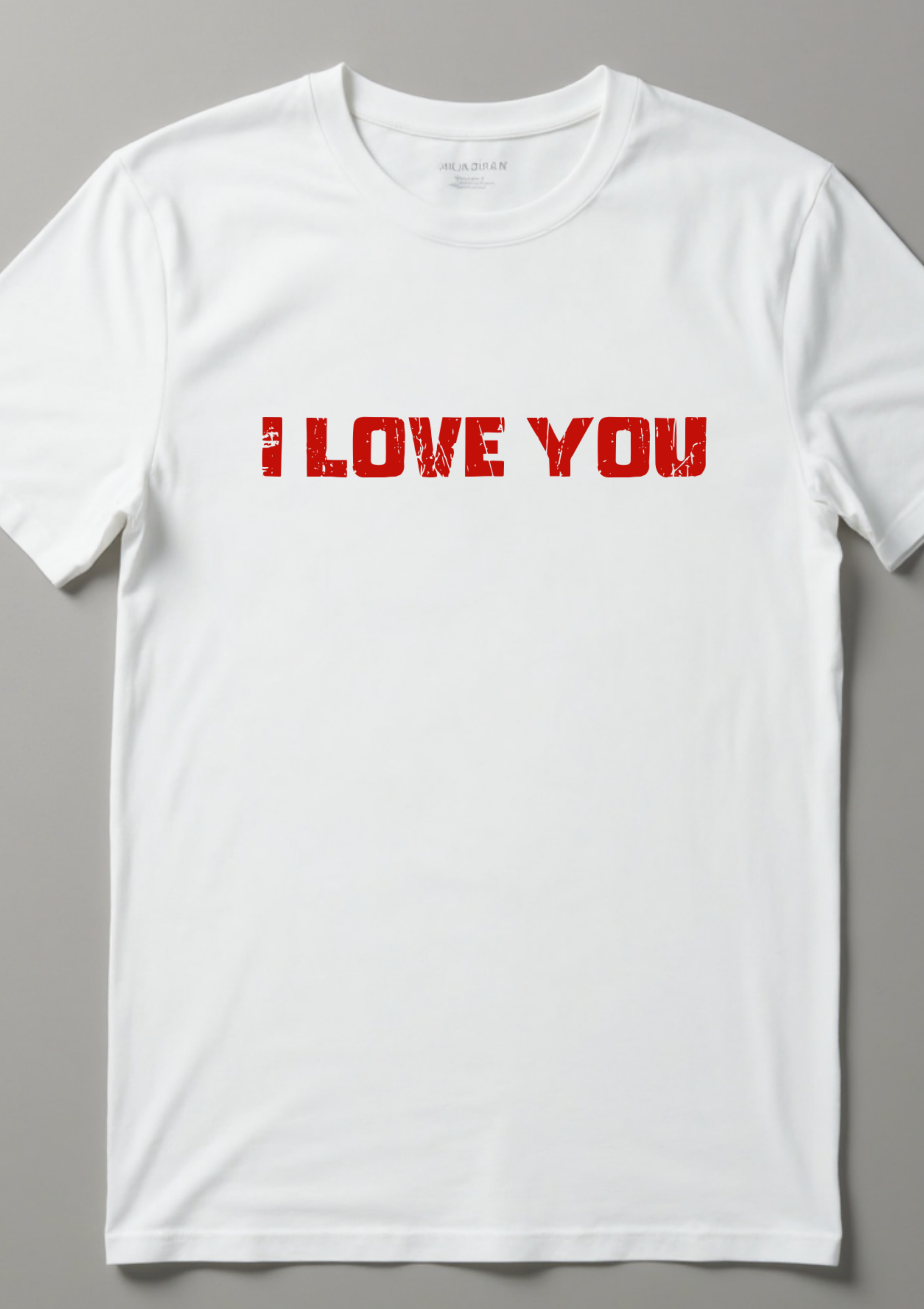 Playera con la frase de amor en letras rojas