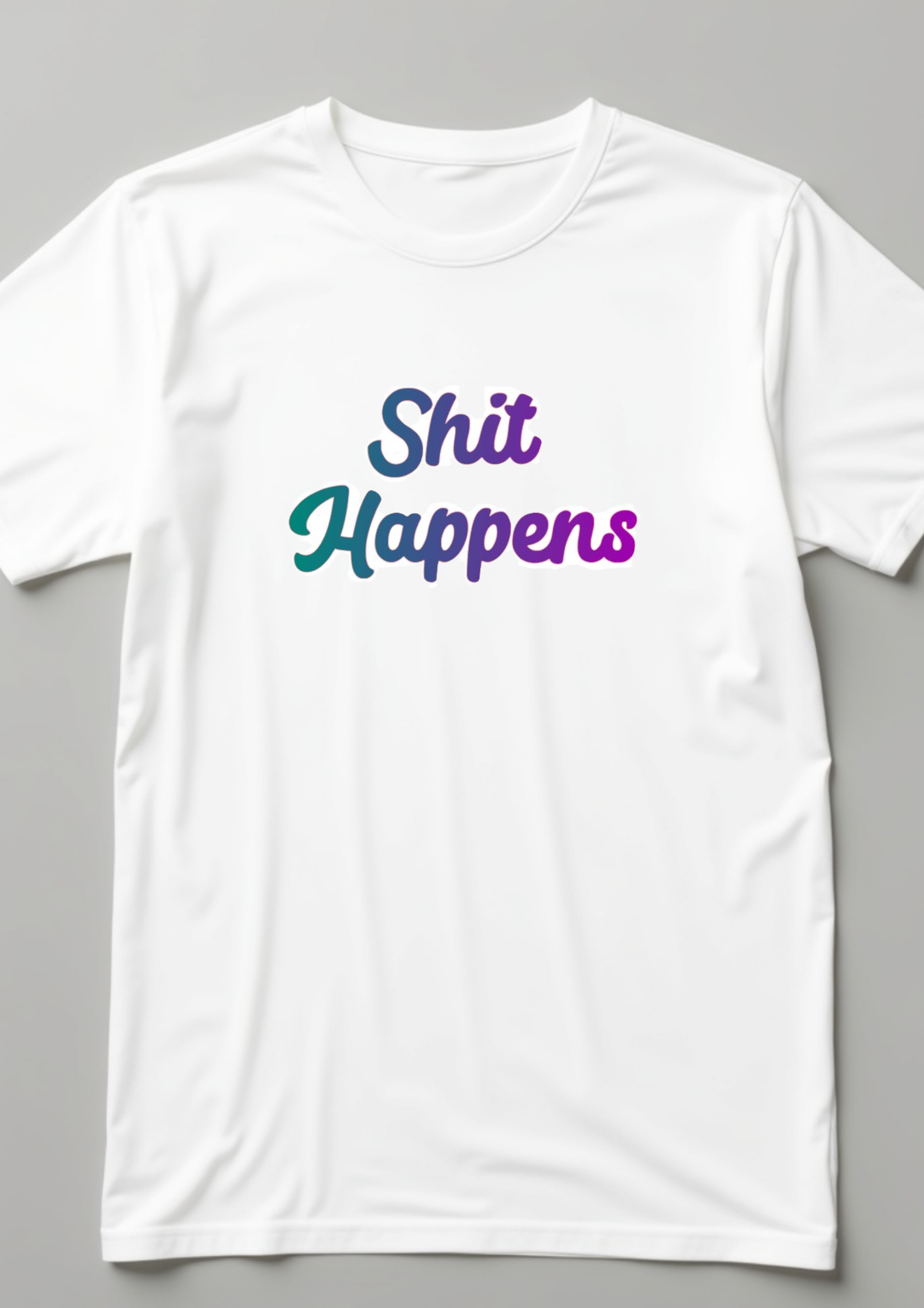 Playera con la frase Shit Happens en letras azules degradadas