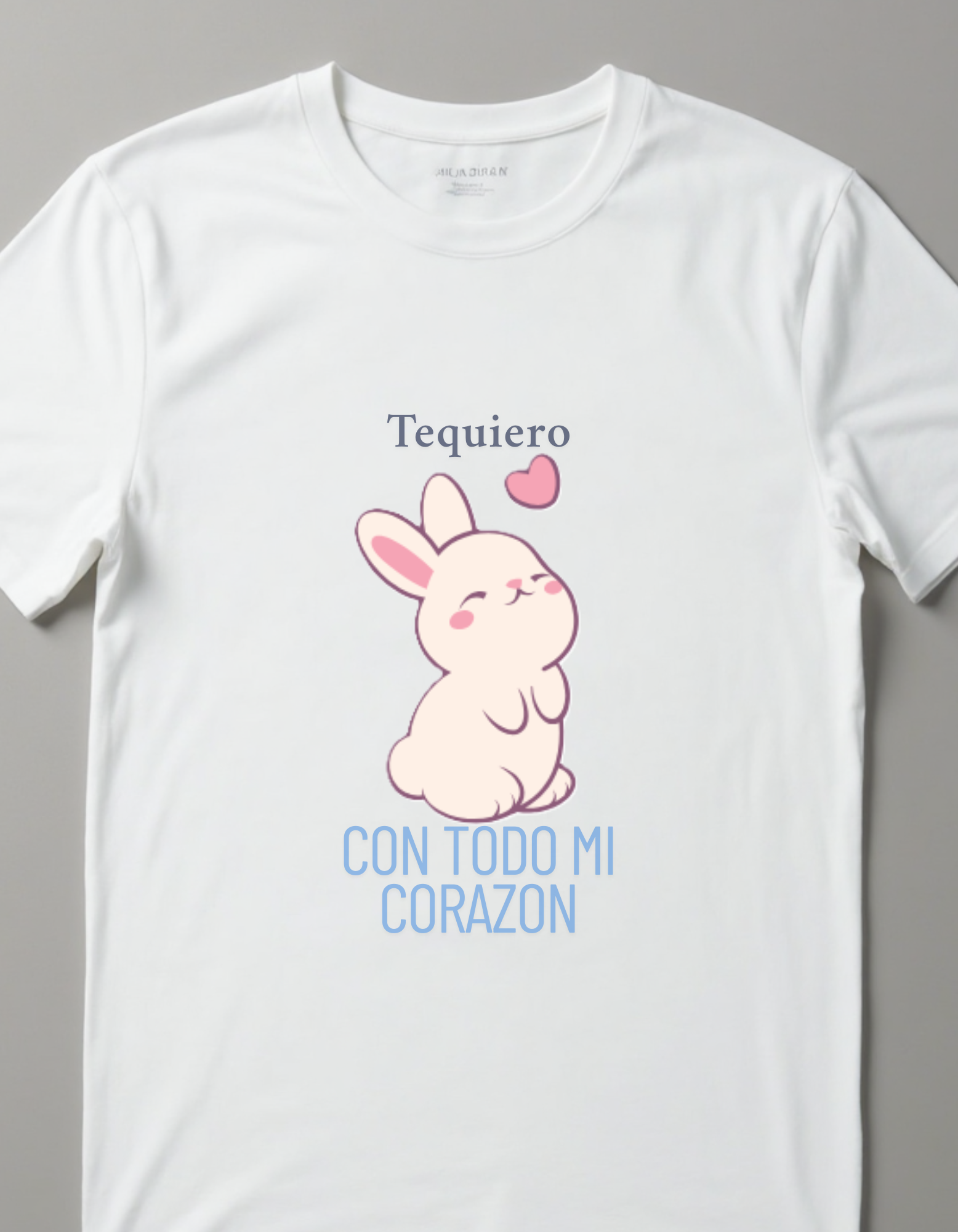 Playera de conejito tierno con la frase Te Quiero