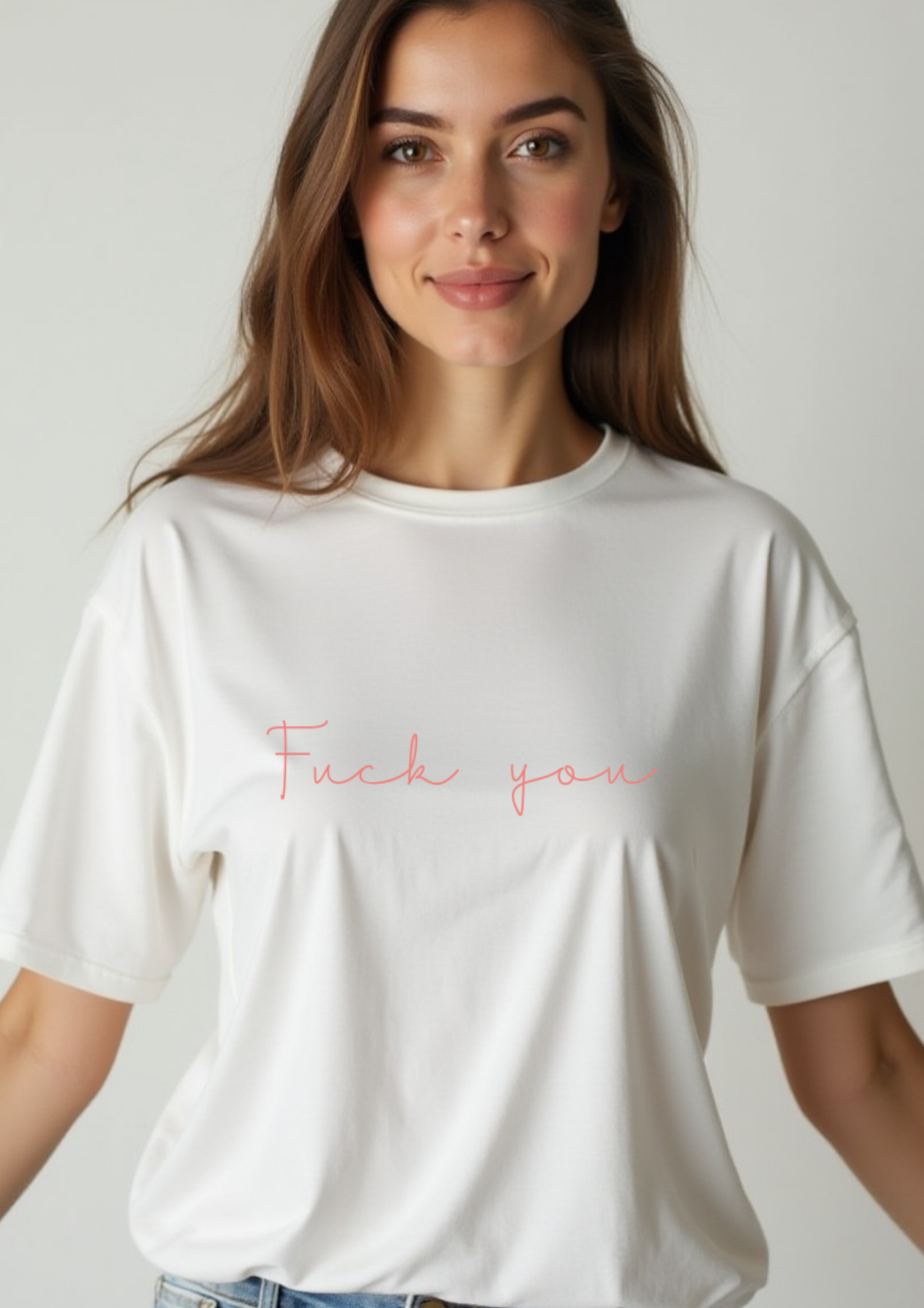 Playera con la frase Fuck you en letras rosa