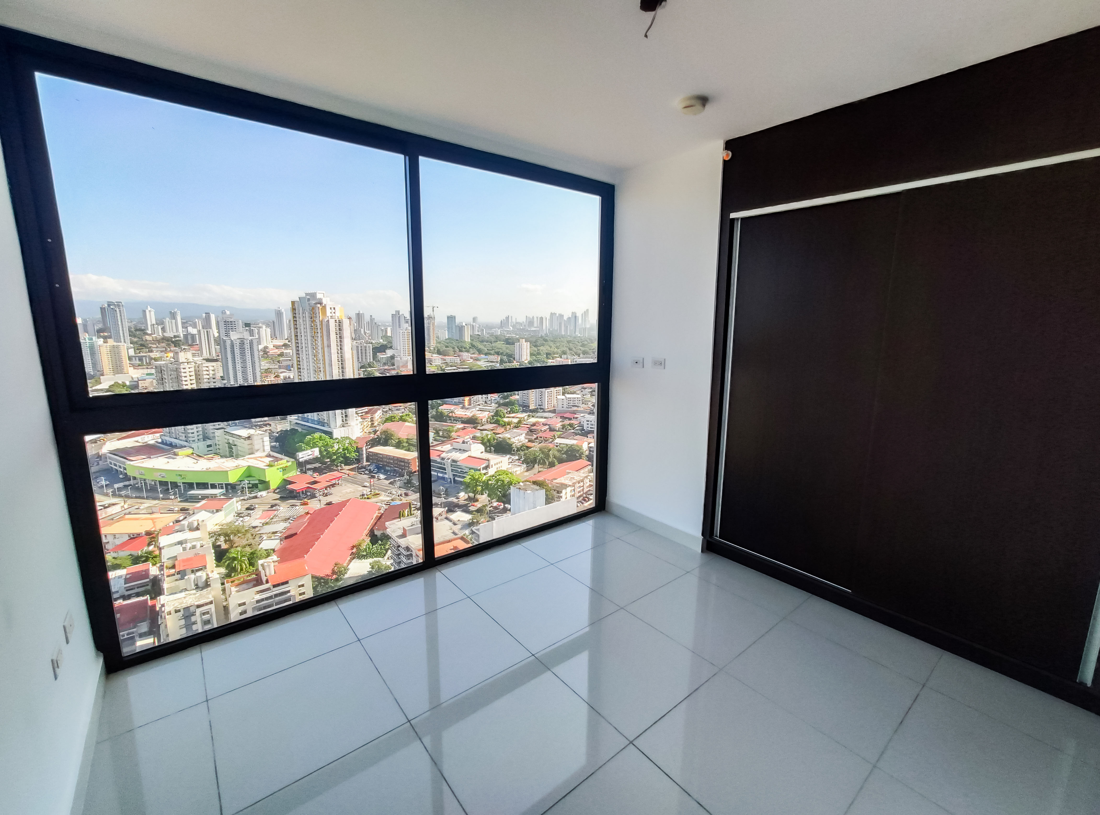 Se Vende Apartamento en PH Carreras Tower