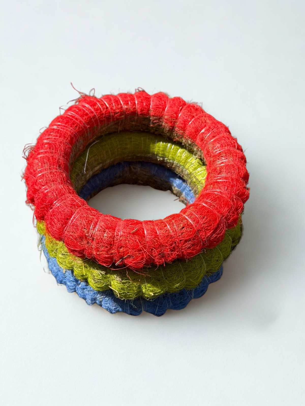 Wianki z sizalem lub rafią