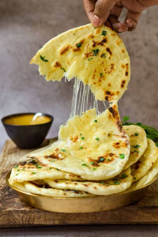 Garlic cheese naan