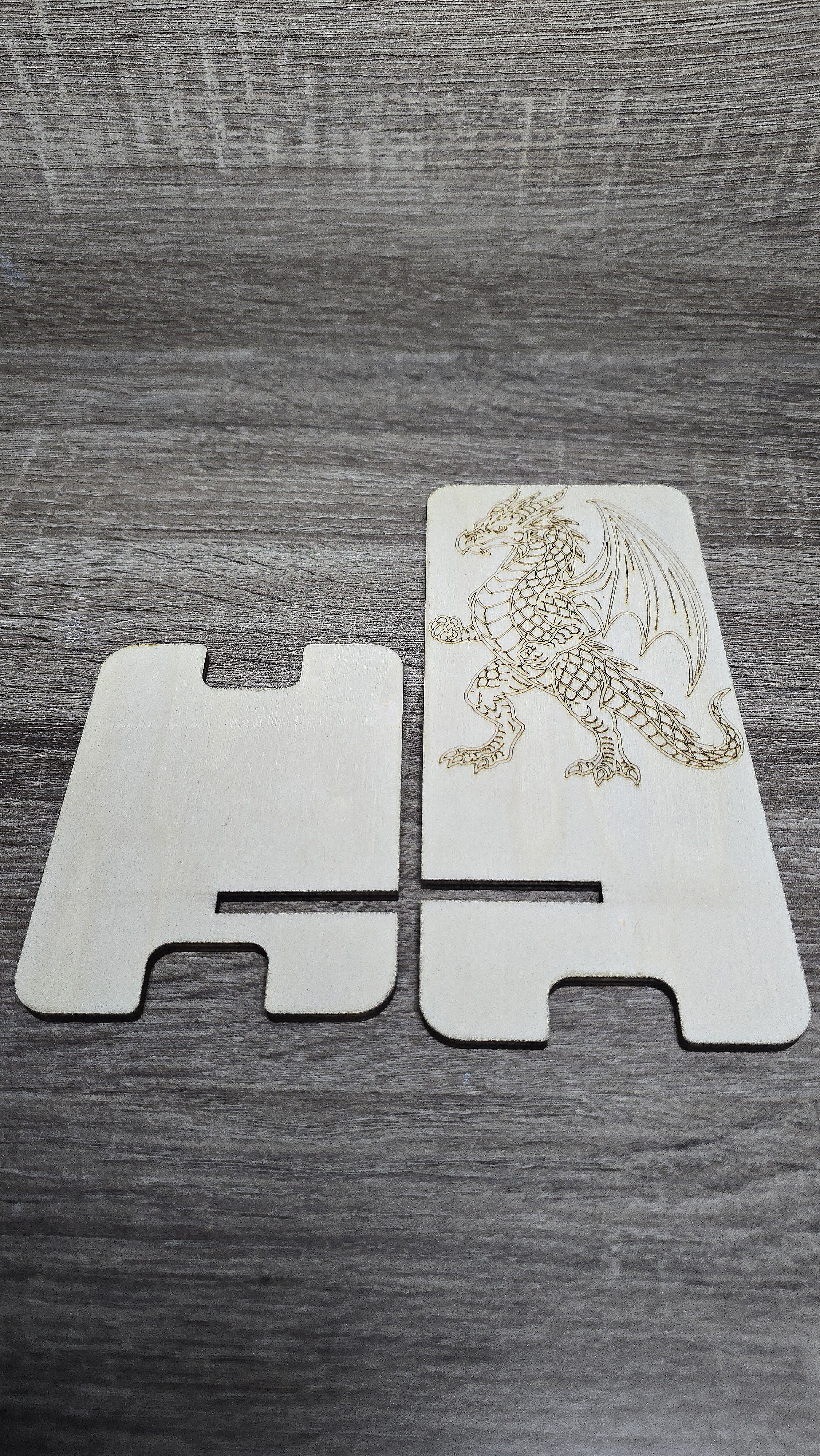 Support de téléphone en bois