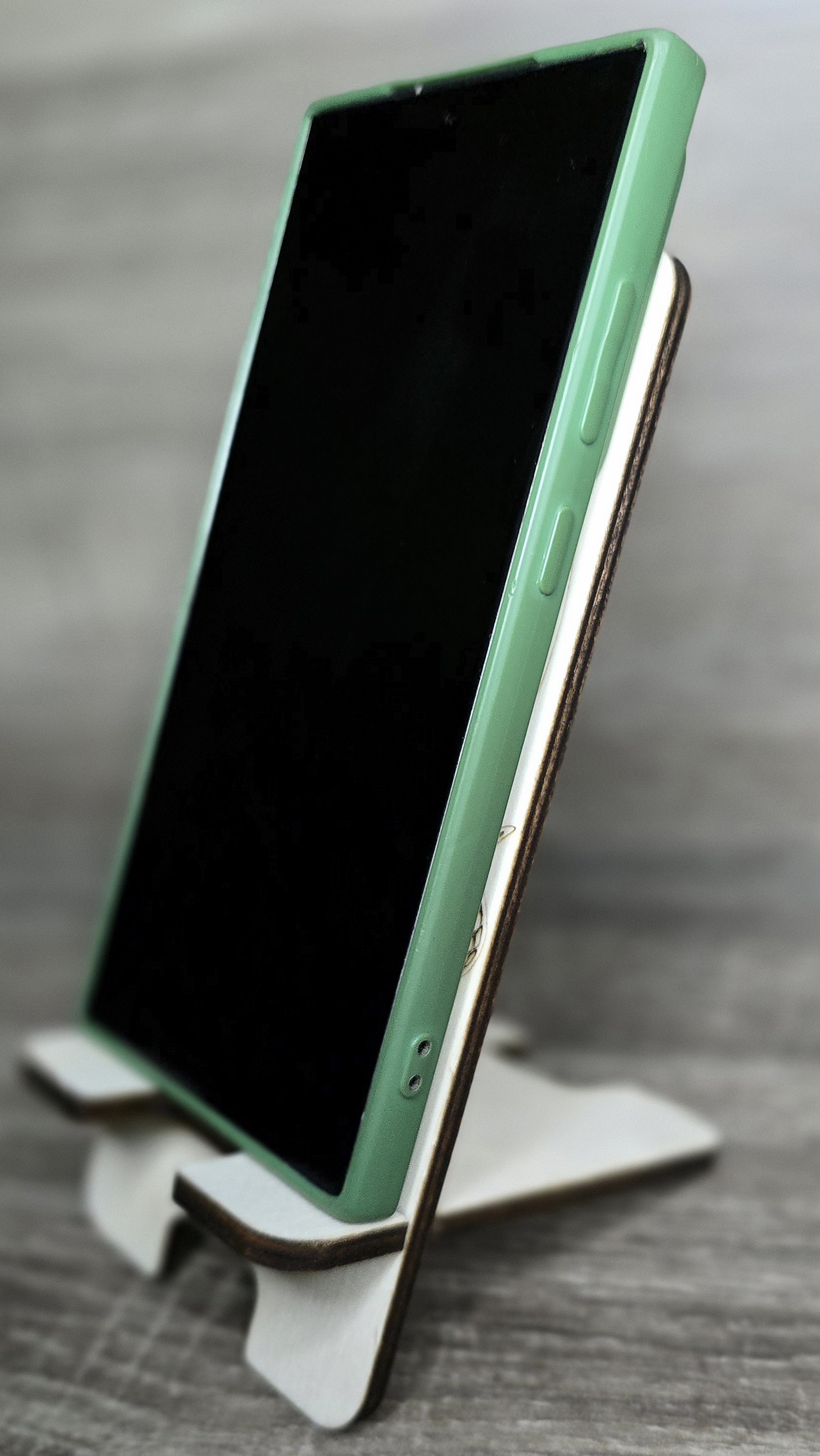 Support de téléphone en bois