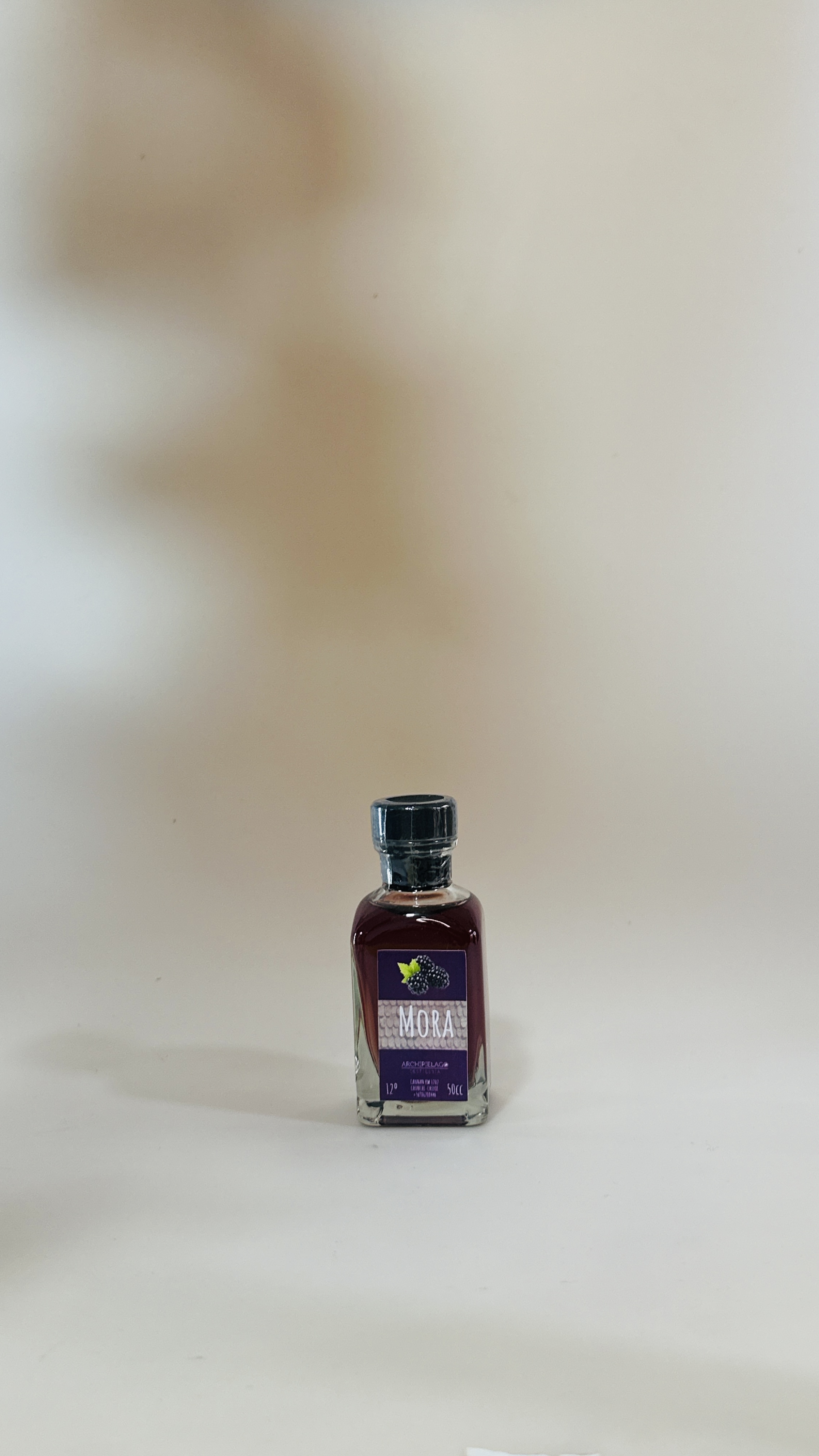 Licor de Mora, Destilería Archipiélago 50 cc 12º