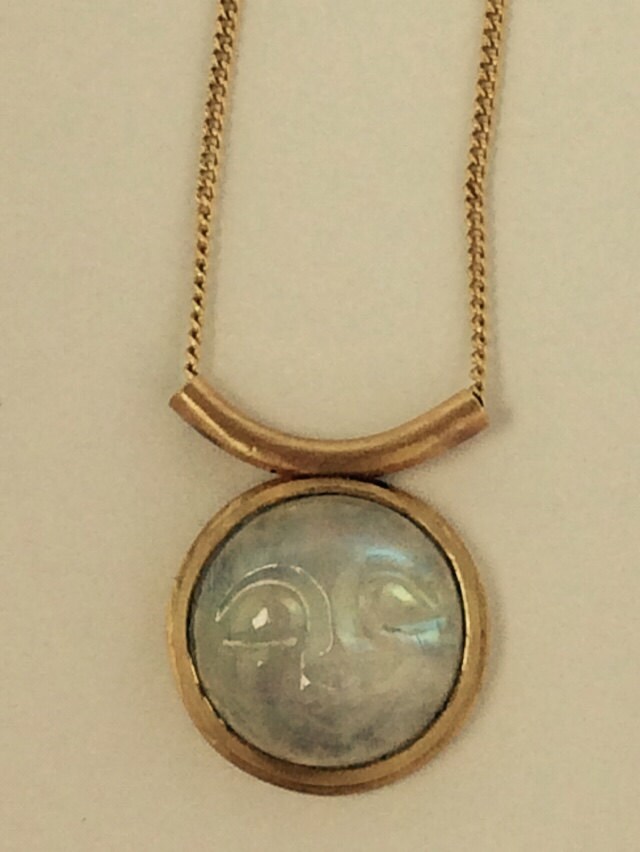 14K Gold Moonstone Pendant Necklace