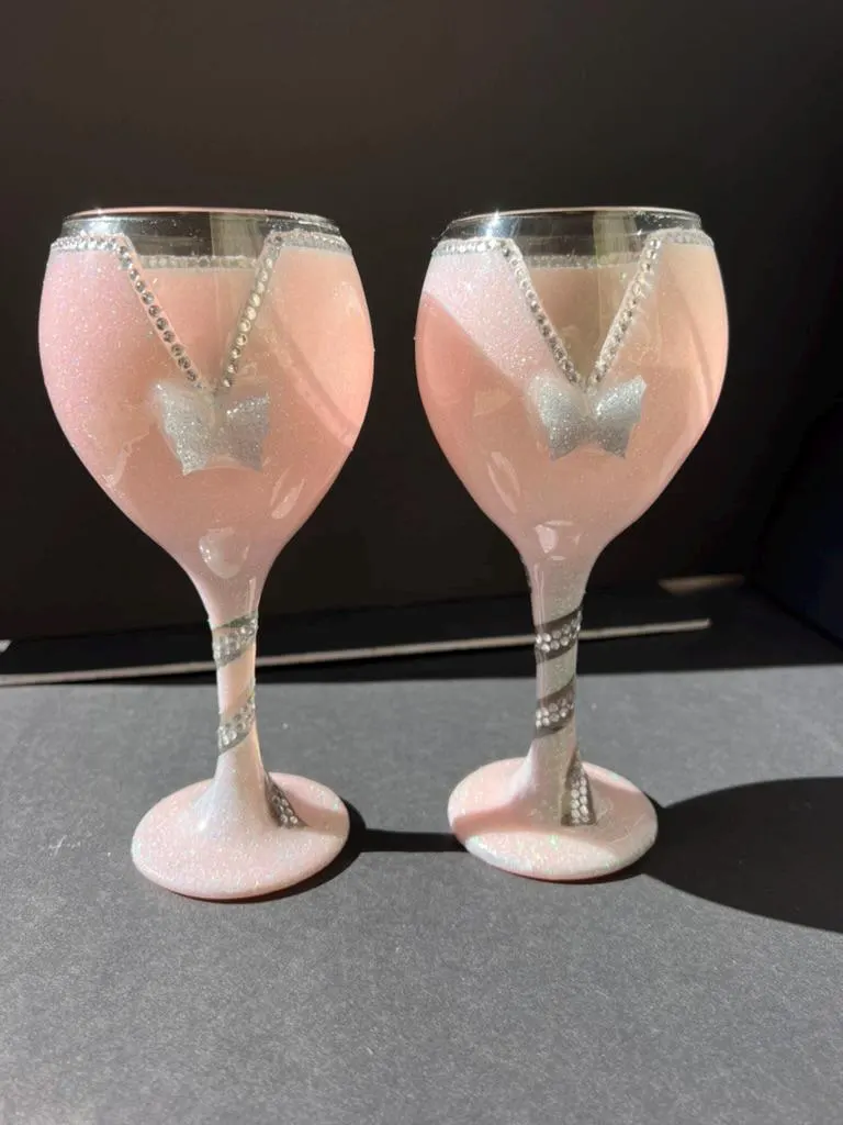 Elegant Pink Decorative Wine Glasses