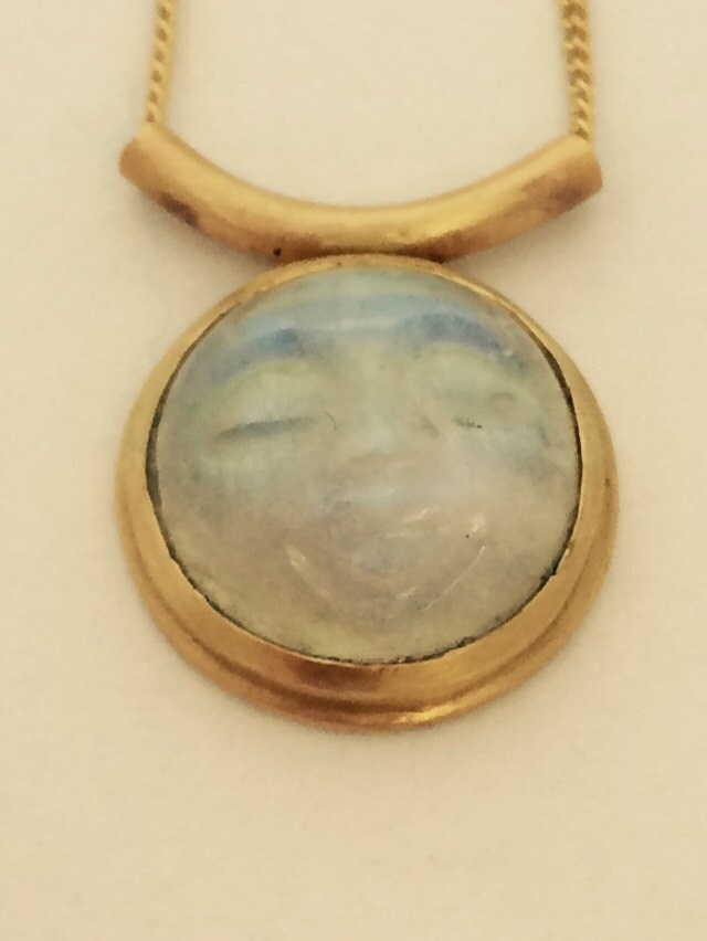 14K Gold Moonstone Pendant Necklace