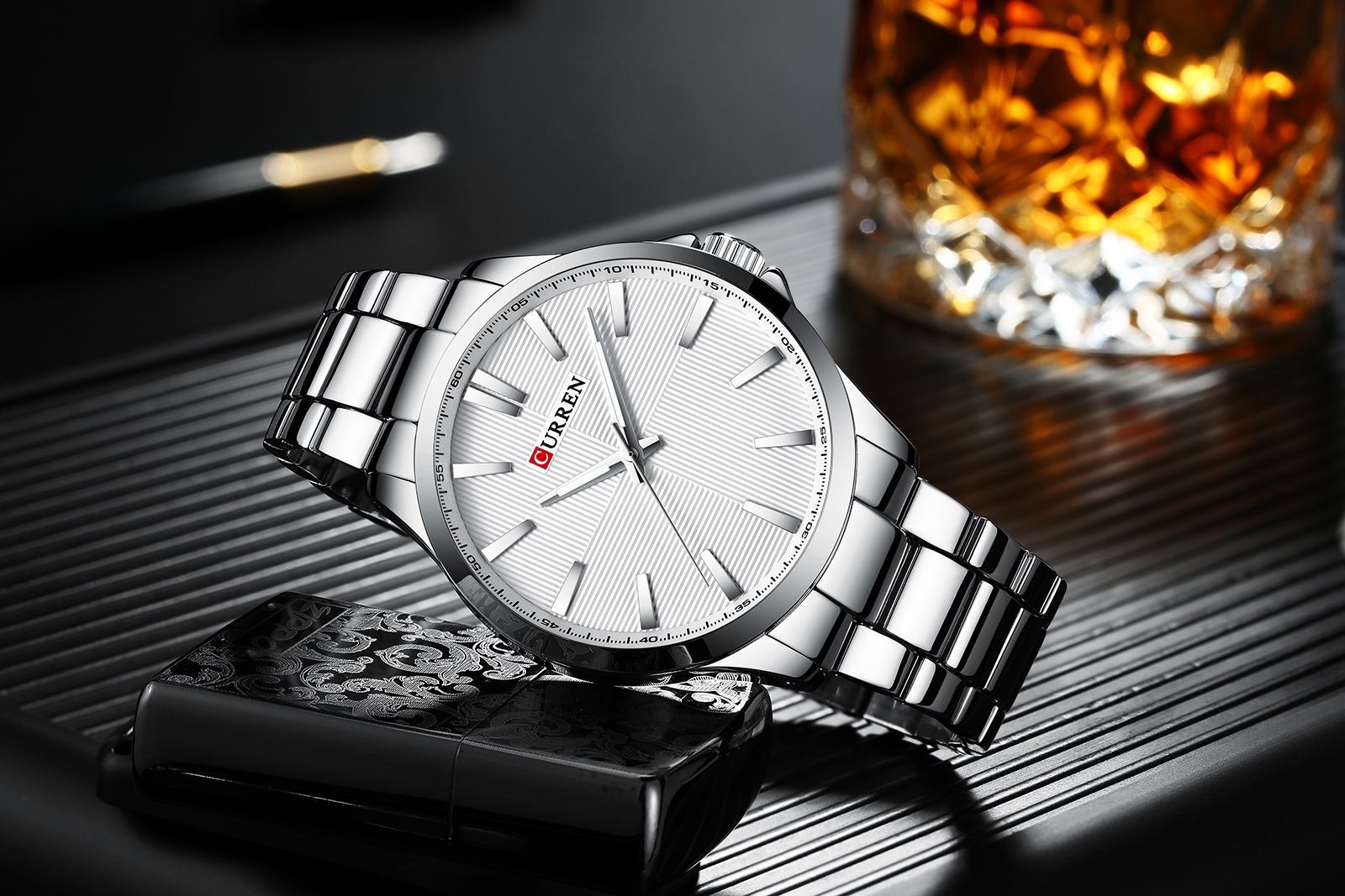 Reloj de pulsera Curren 8322 caja + bolso Curren 
