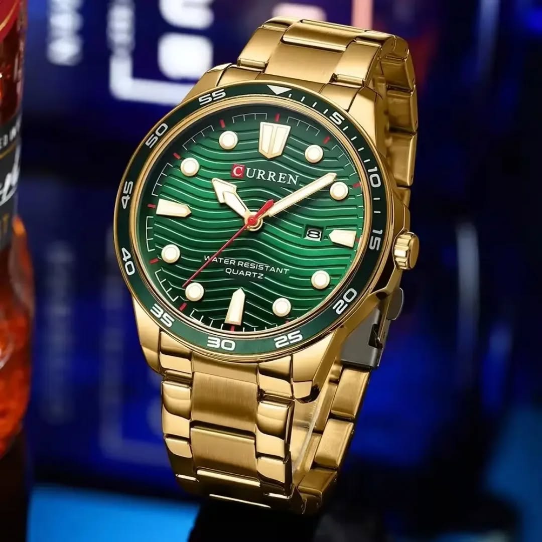  Reloj Curren 8426 de lujo dorado