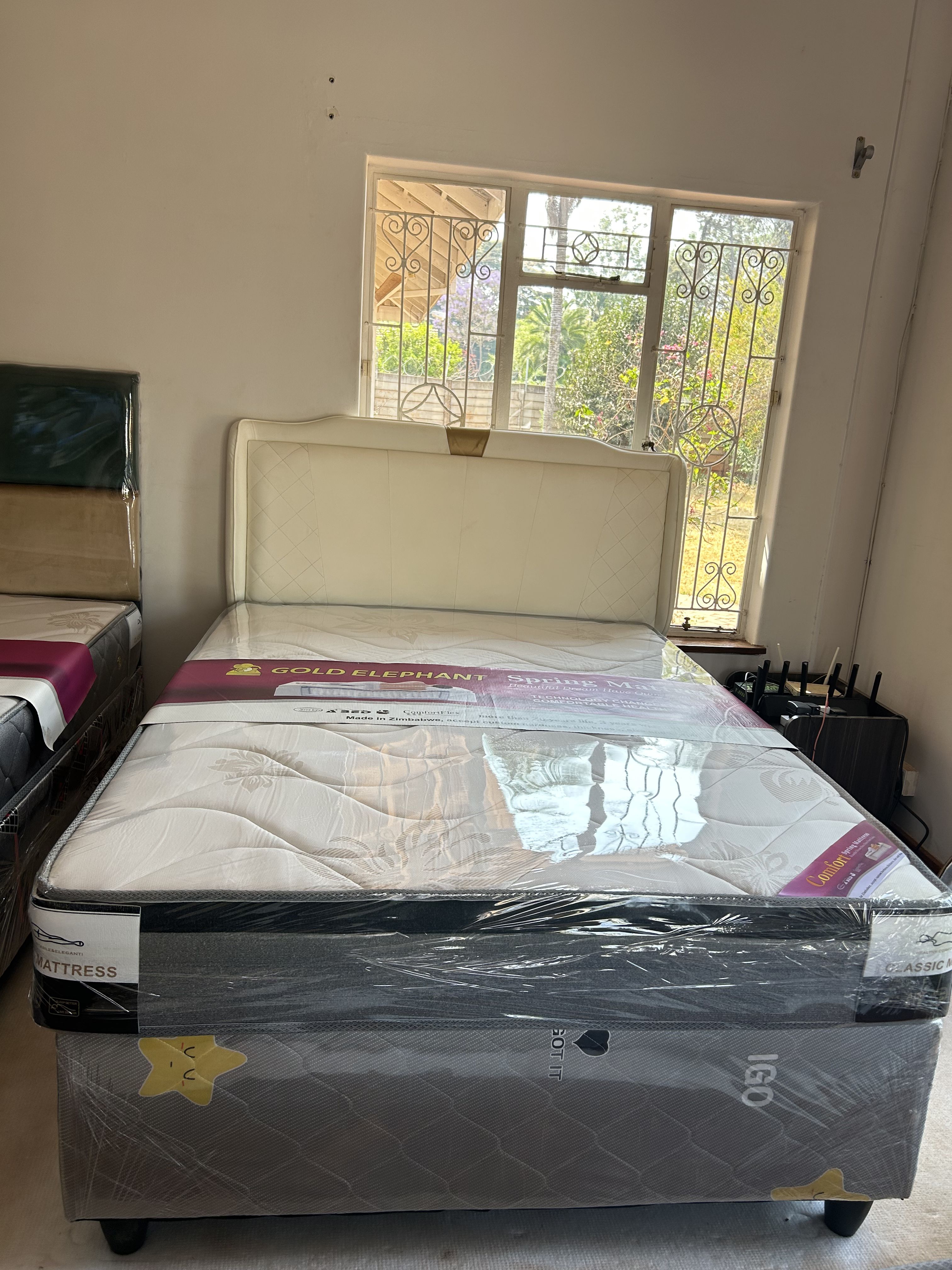 Double Bed Set without headboard
