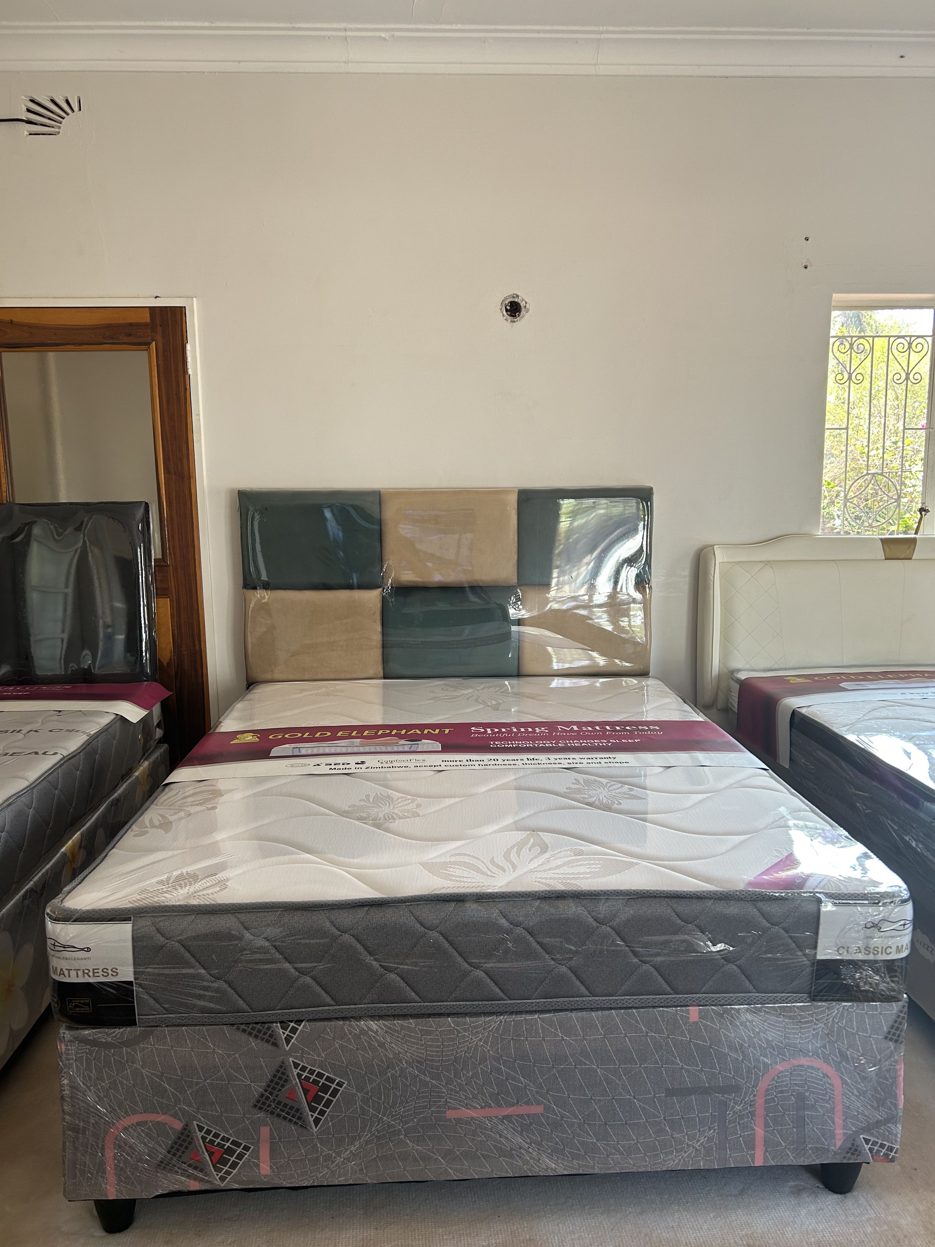 Queen Bed Set without Headboard