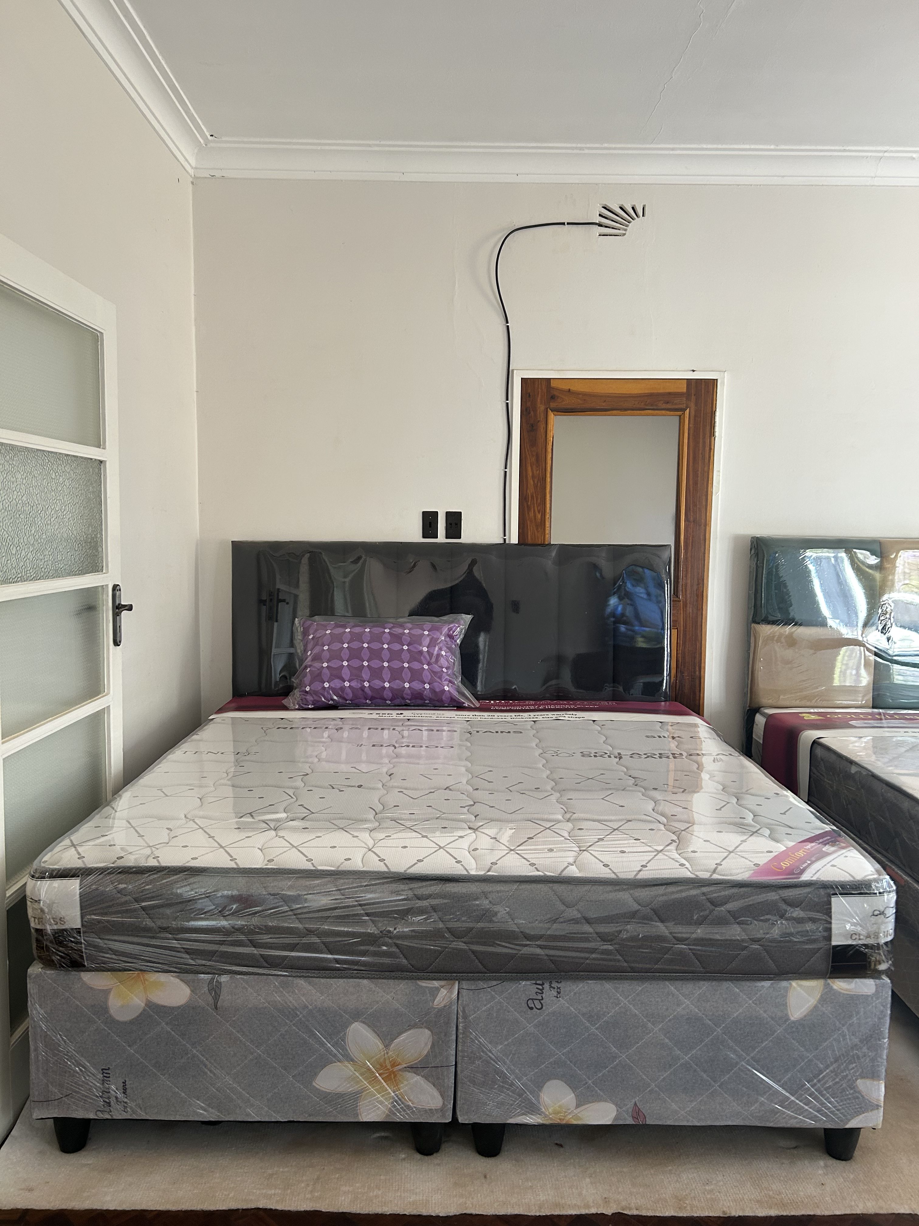 King Size Bed set without headboard