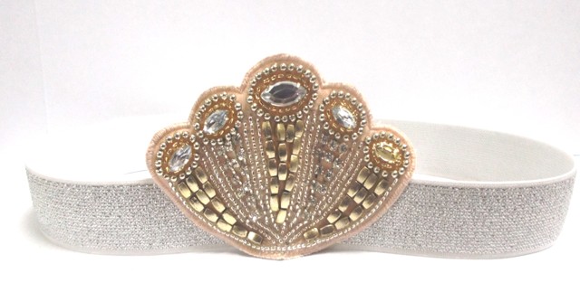 Beaded shell-shaped belt