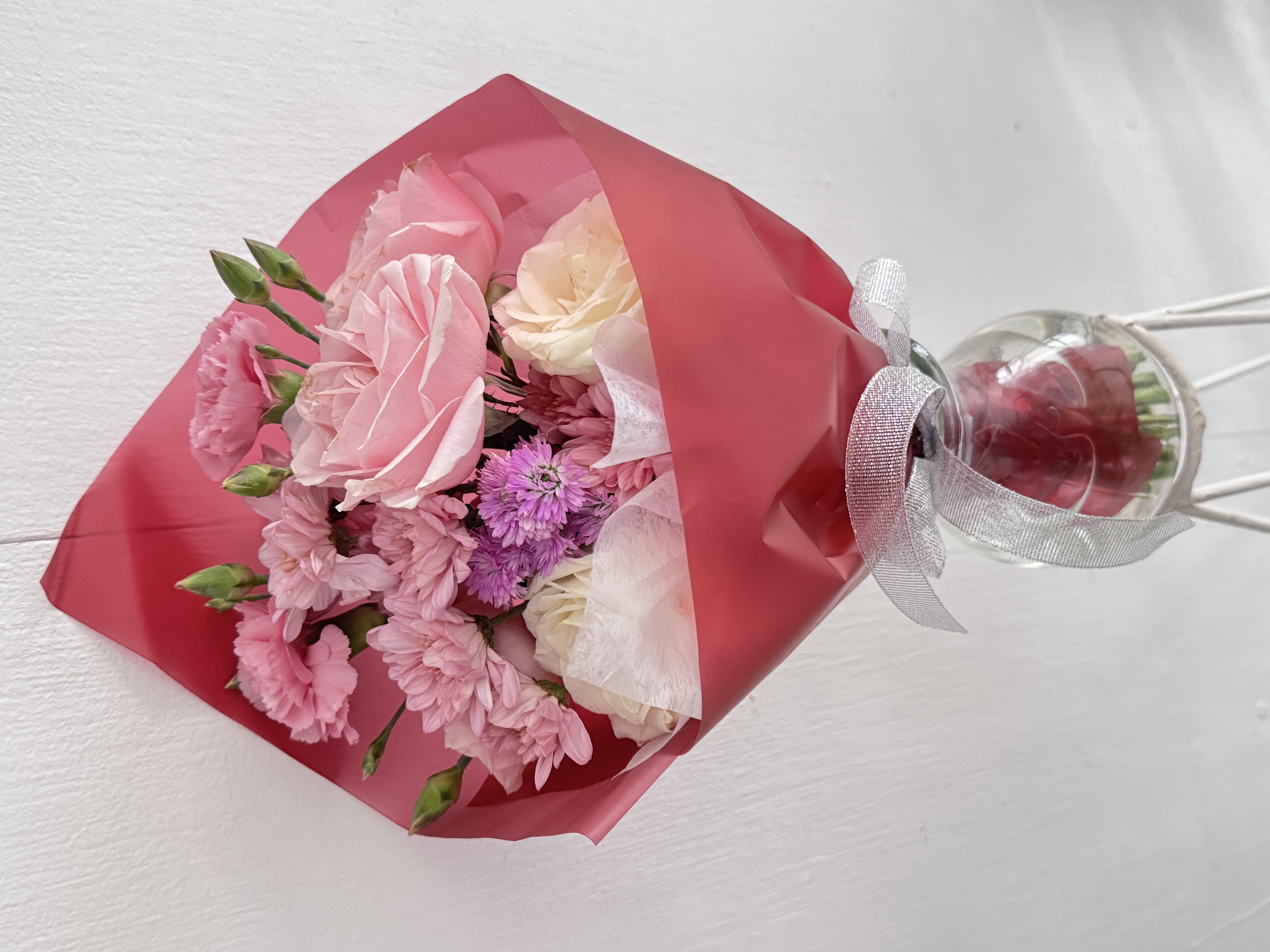 Simple Pinky Blossom on Crystal Vase