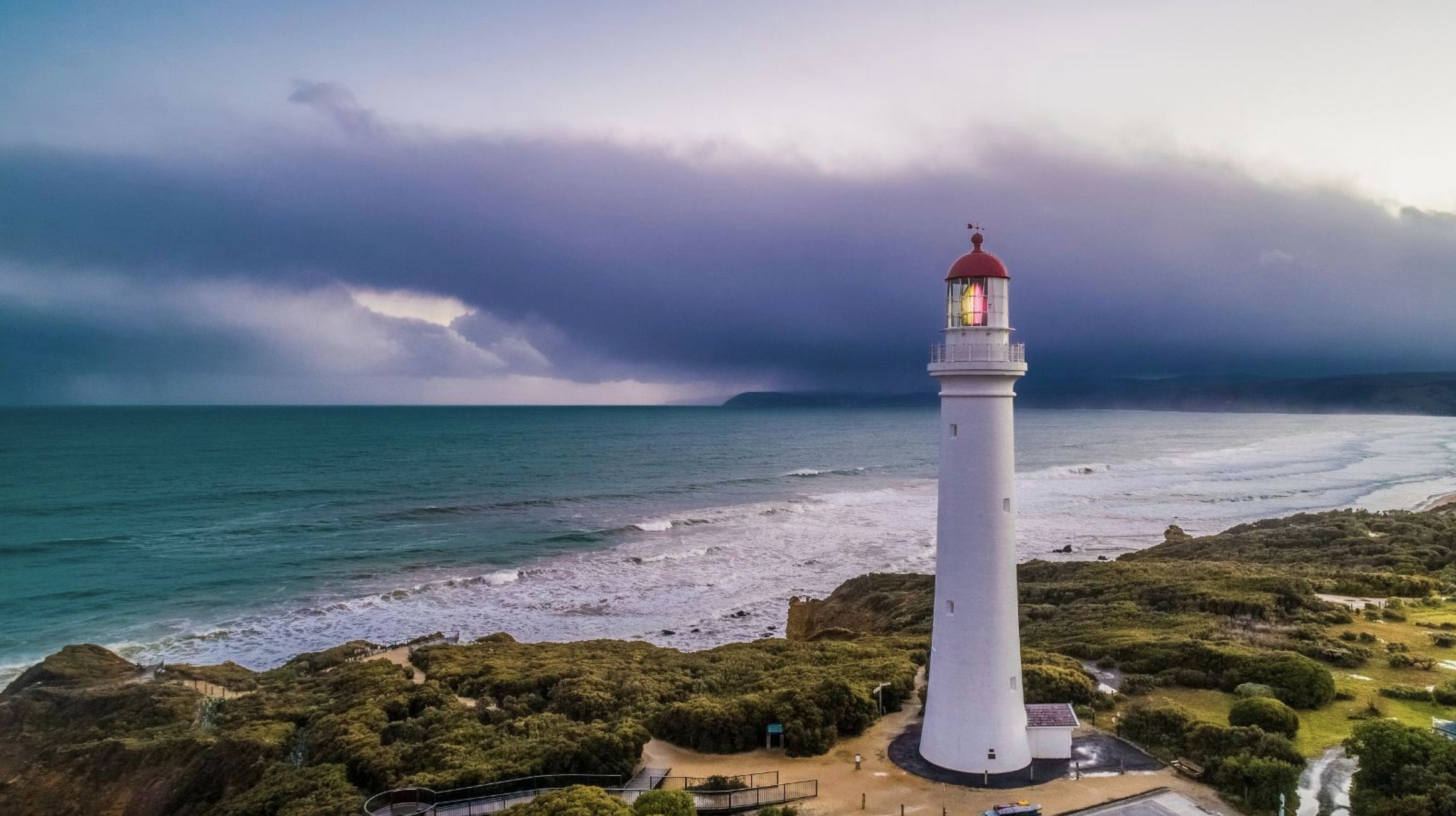 One Day Great Ocean Road & 12 Apostles Tour -14 seater Mercedes-Benz Sprinter