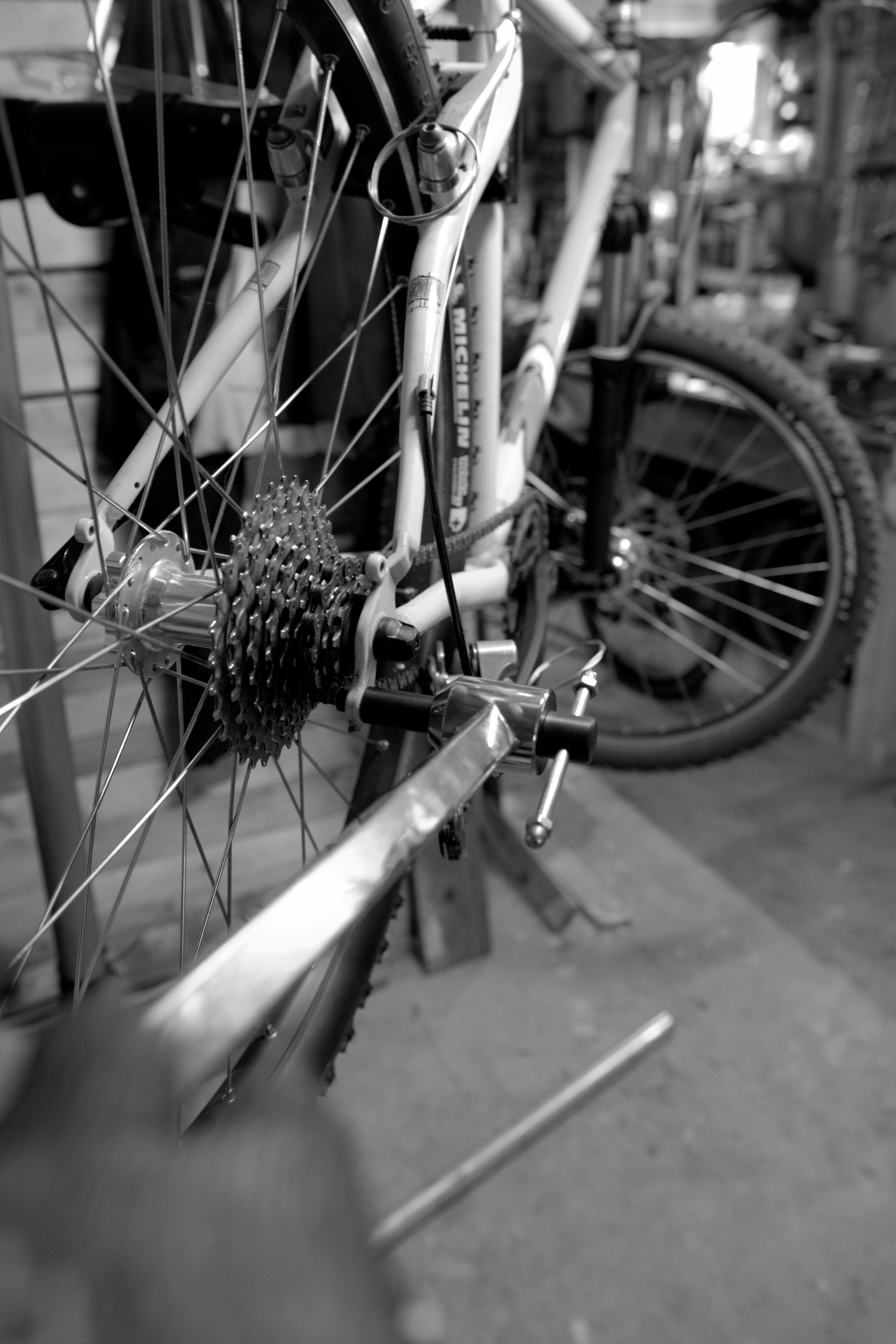 DEGAUCHER LA PATE DE DERAILLEUR