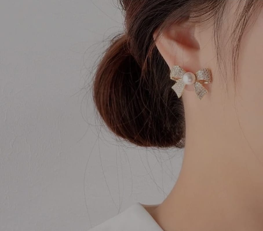 Elegant Bow Pearl Tops