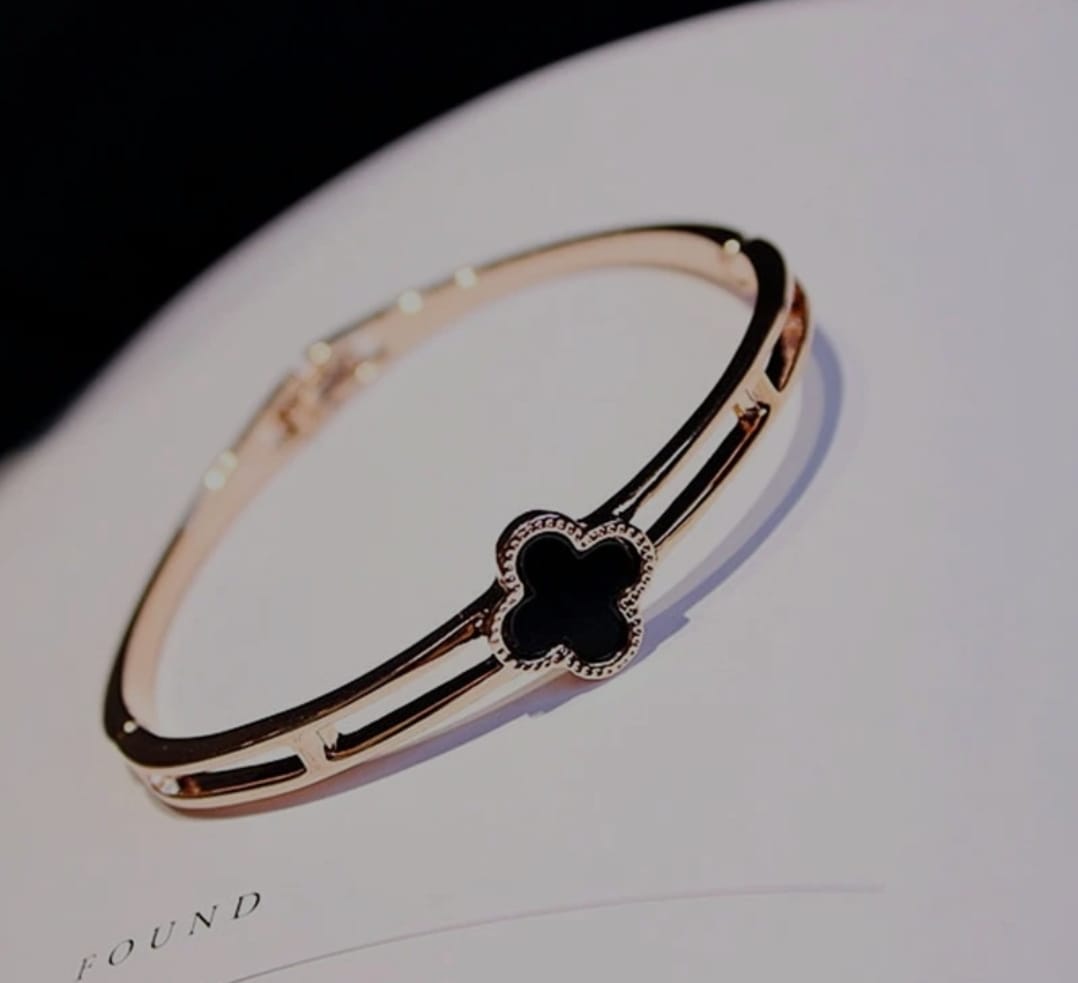 Gold Clover Bracelet