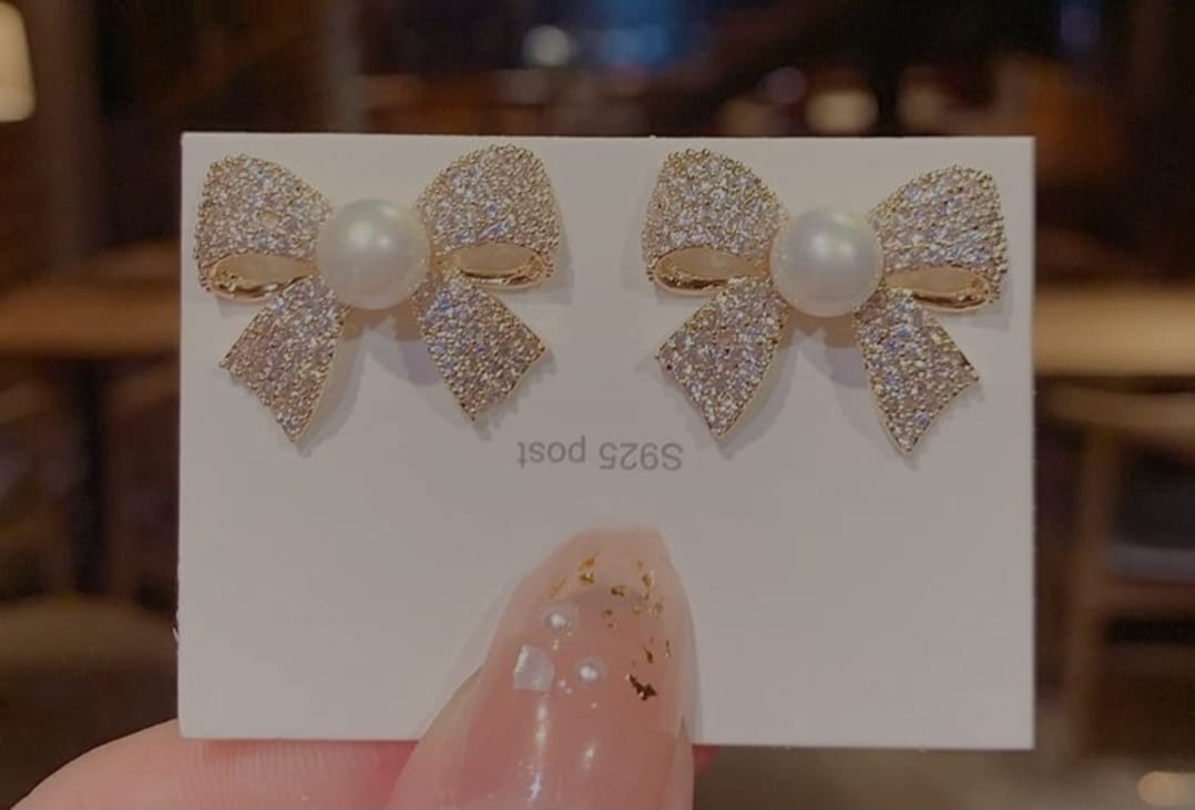Elegant Bow Pearl Tops