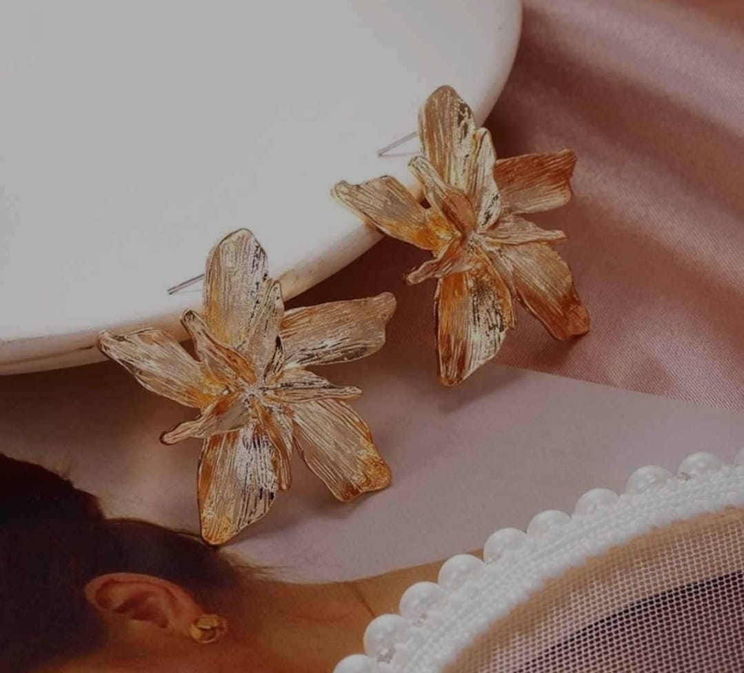 Gold Flower Statement TOPS
