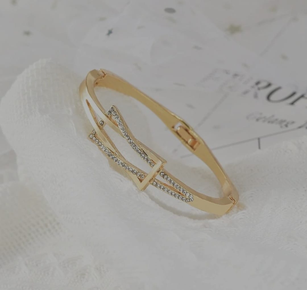 Double Triangle Bracelet