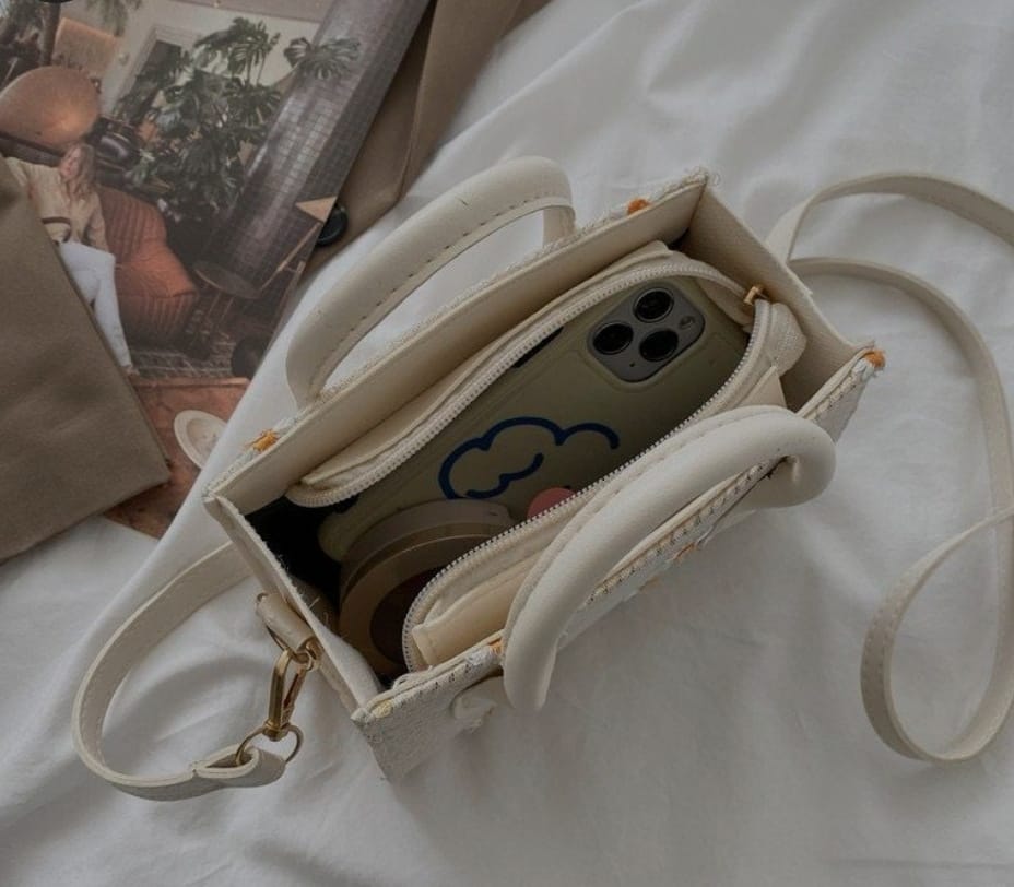 Woven Handbag with Bow