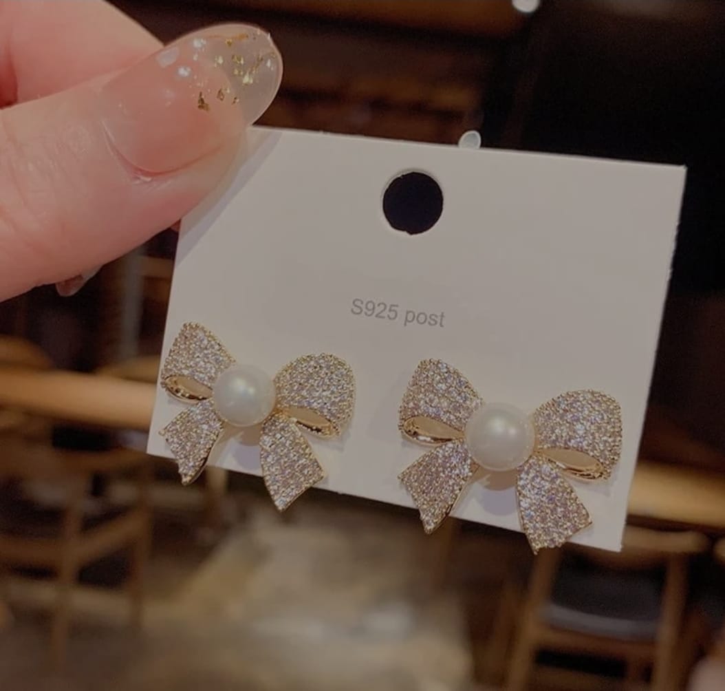 Elegant Bow Pearl Tops