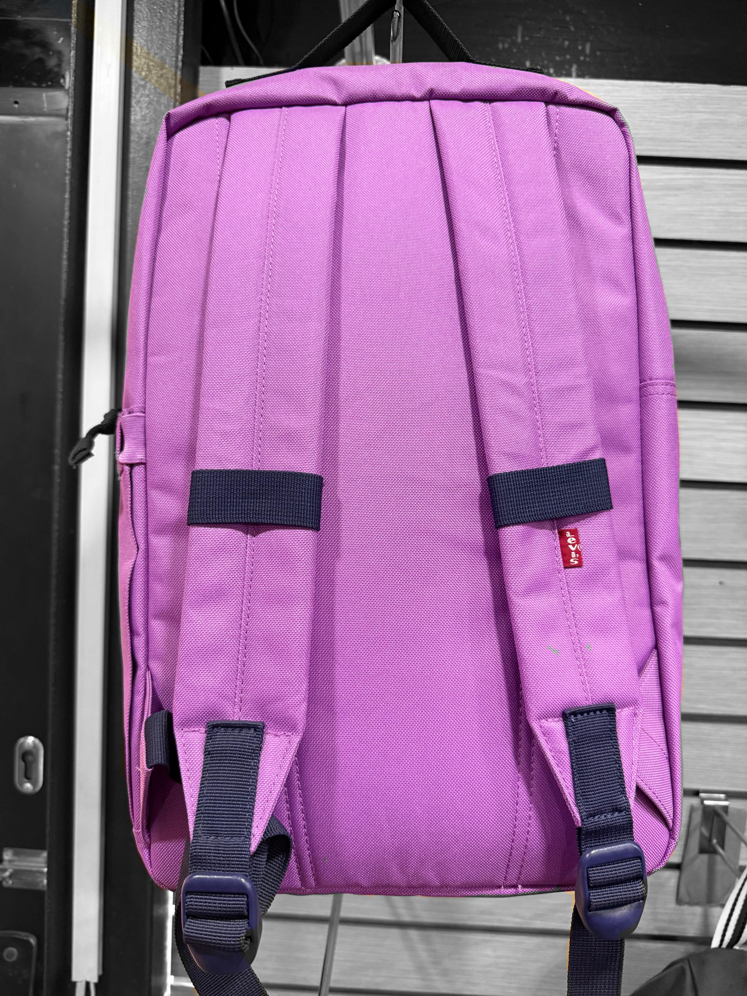 Morral Levi's Violeta
