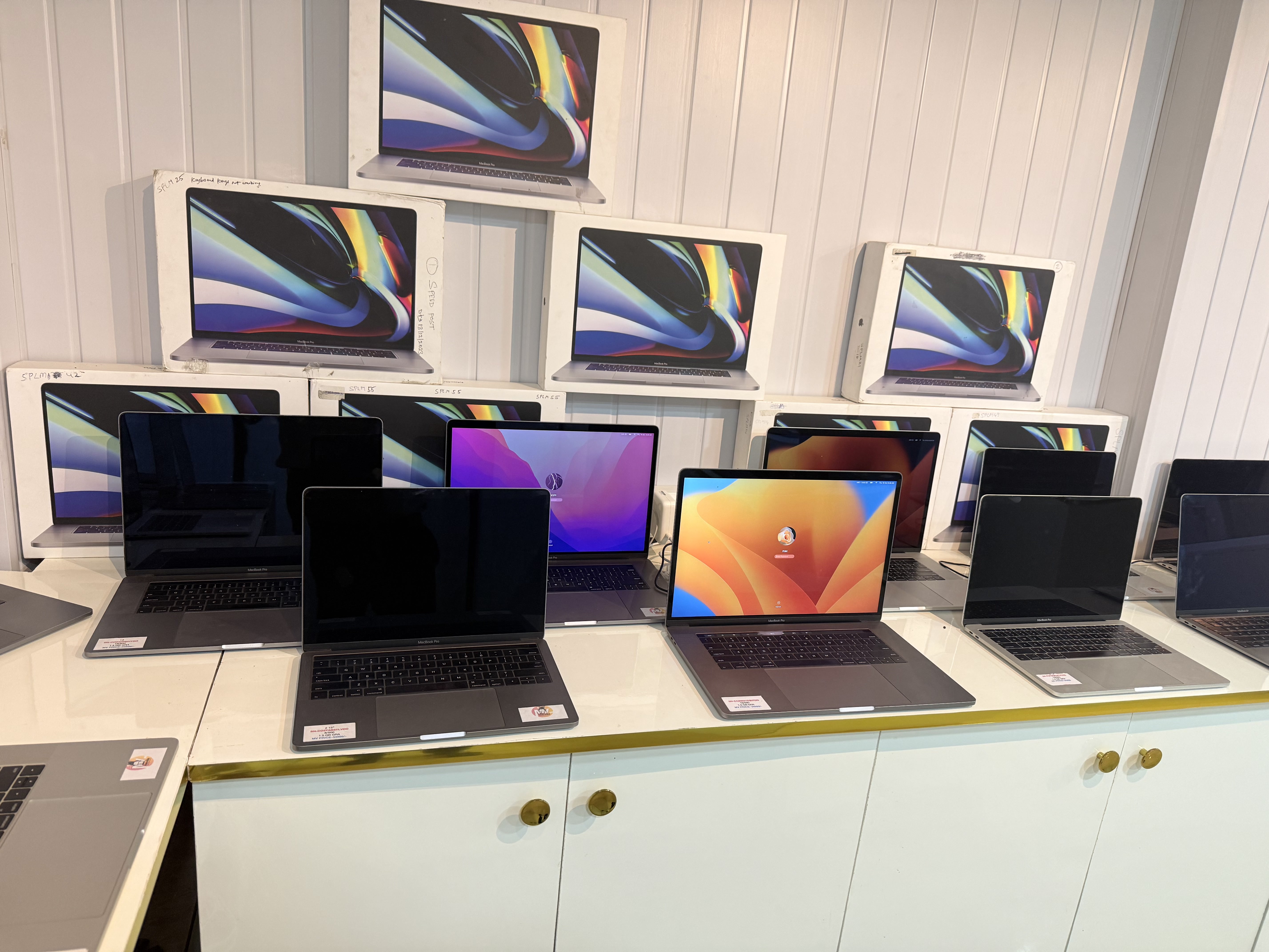 MacBook Pro 15-inch (A1707, 2017-2018)